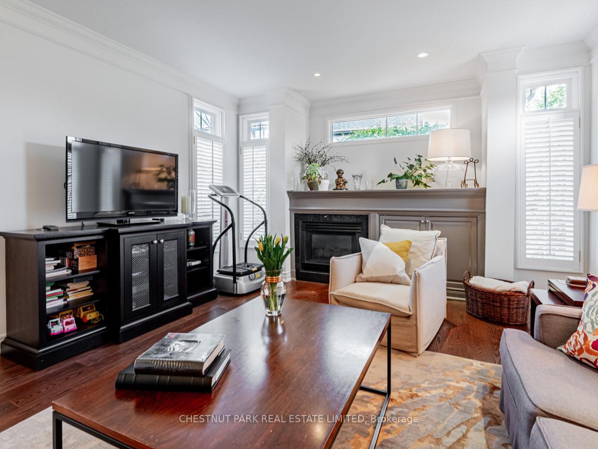 Photo 2 of 86 Forest Lane Drive, Vaughan, Beverley Glen — HOMEH