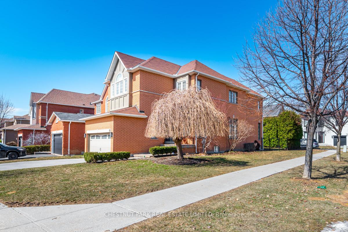 Photo 32 of 86 Forest Lane Drive, Vaughan, Beverley Glen — HOMEH