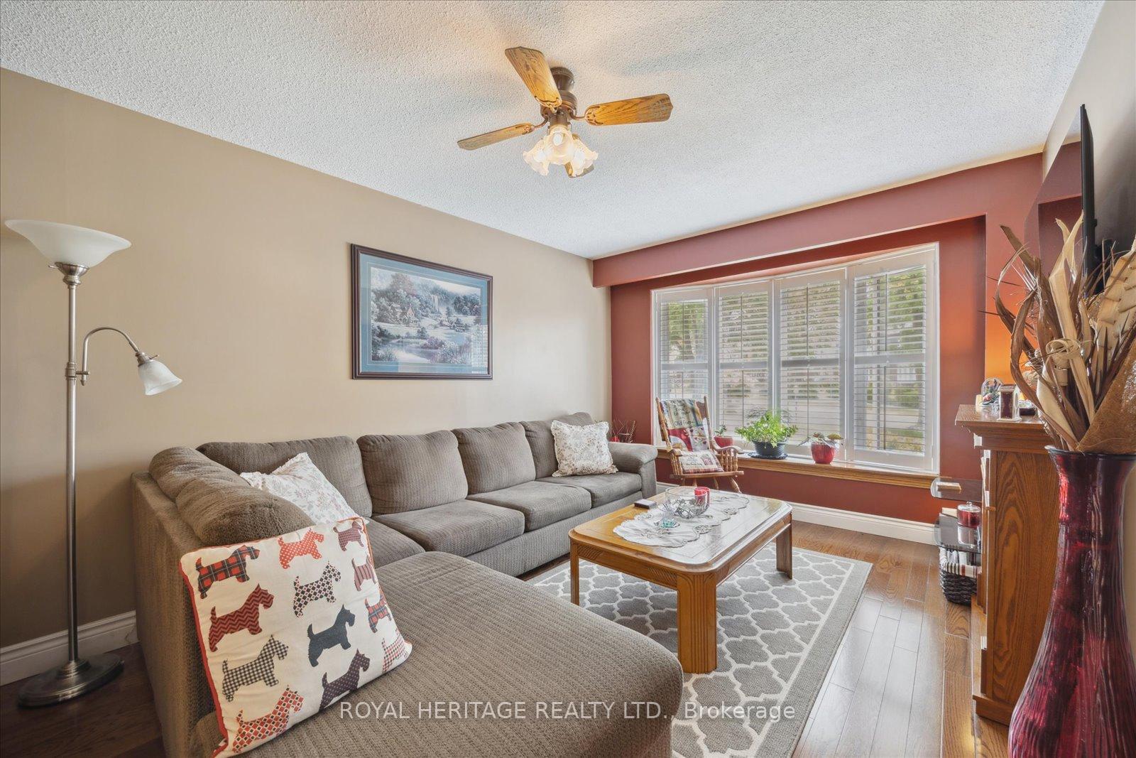 Photo 3 of 947 Harding Street, Whitby, Downtown Whitby — HOMEH