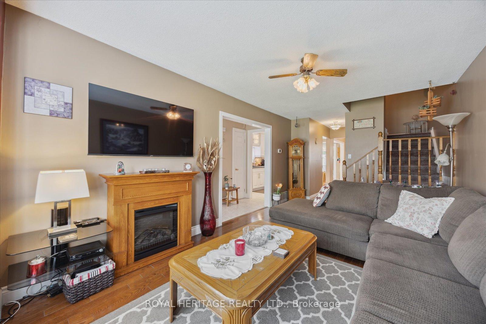 Photo 21 of 947 Harding Street, Whitby, Downtown Whitby — HOMEH