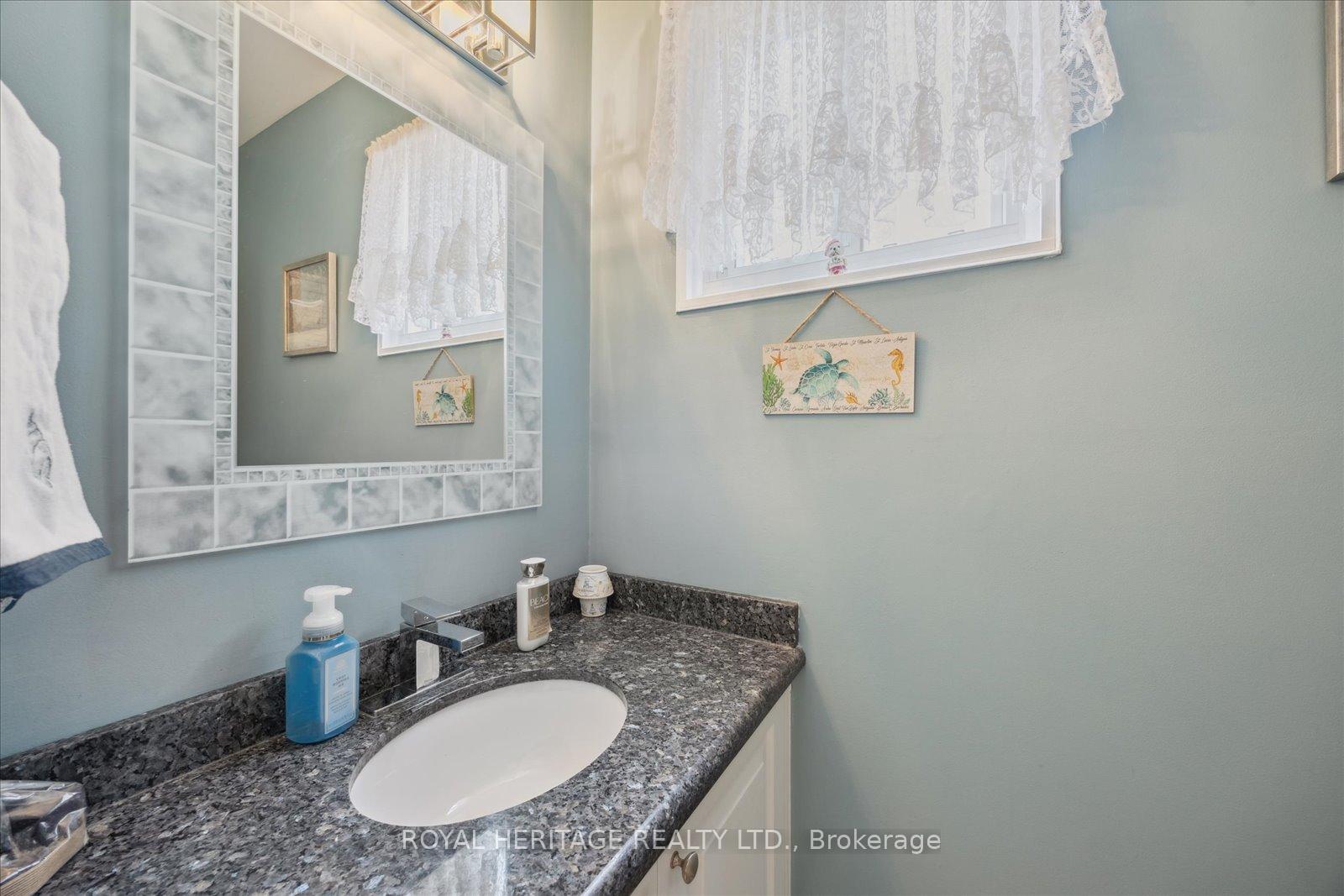 Photo 11 of 947 Harding Street, Whitby, Downtown Whitby — HOMEH
