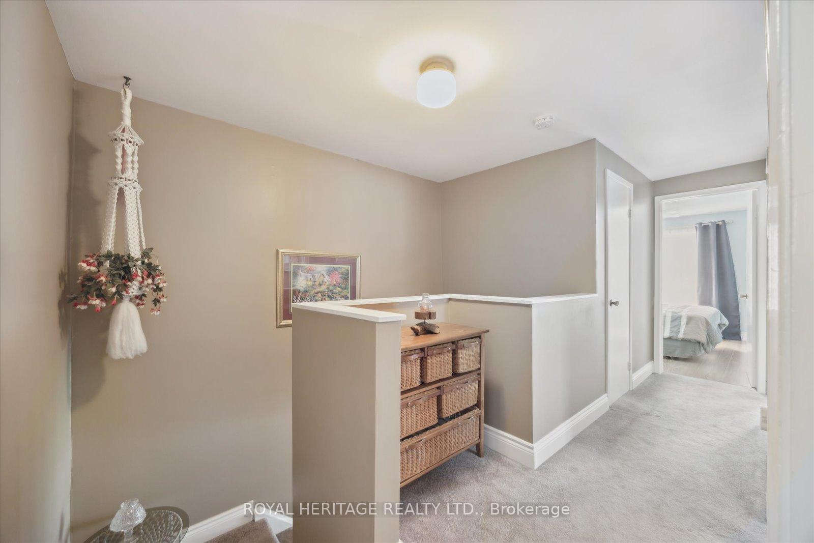 Photo 12 of 947 Harding Street, Whitby, Downtown Whitby — HOMEH