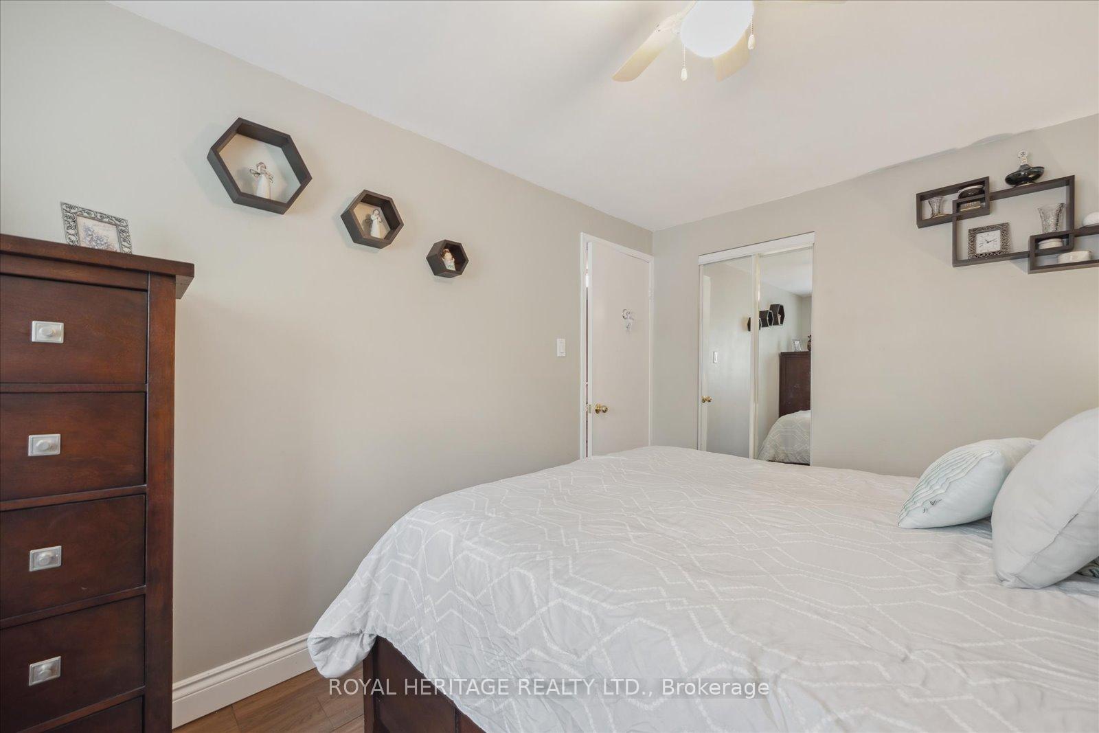 Photo 15 of 947 Harding Street, Whitby, Downtown Whitby — HOMEH