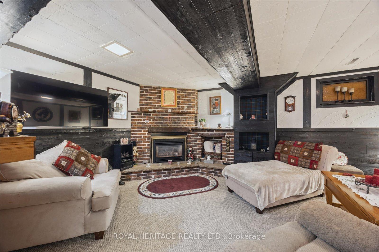 Photo 36 of 947 Harding Street, Whitby, Downtown Whitby — HOMEH