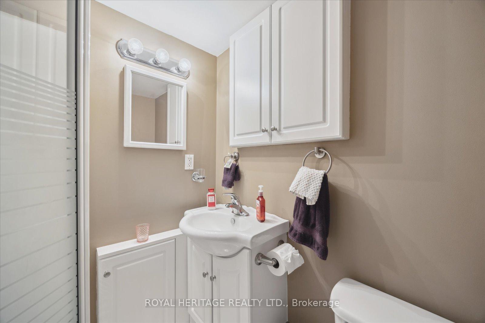 Photo 29 of 947 Harding Street, Whitby, Downtown Whitby — HOMEH
