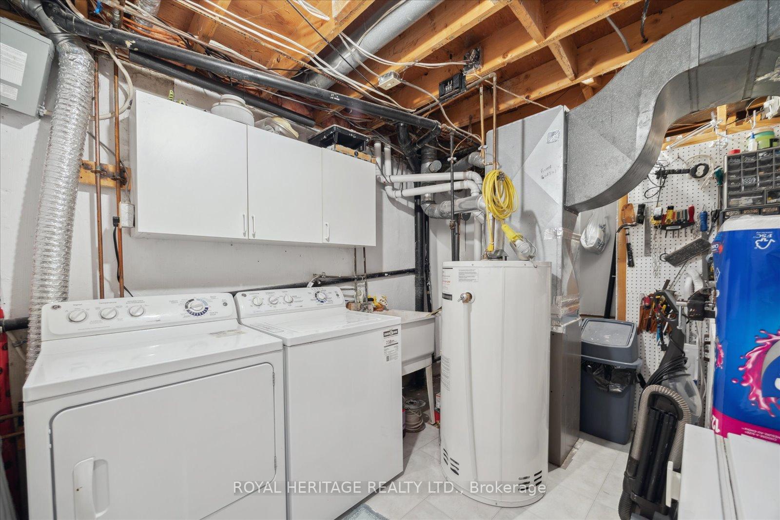 Photo 28 of 947 Harding Street, Whitby, Downtown Whitby — HOMEH