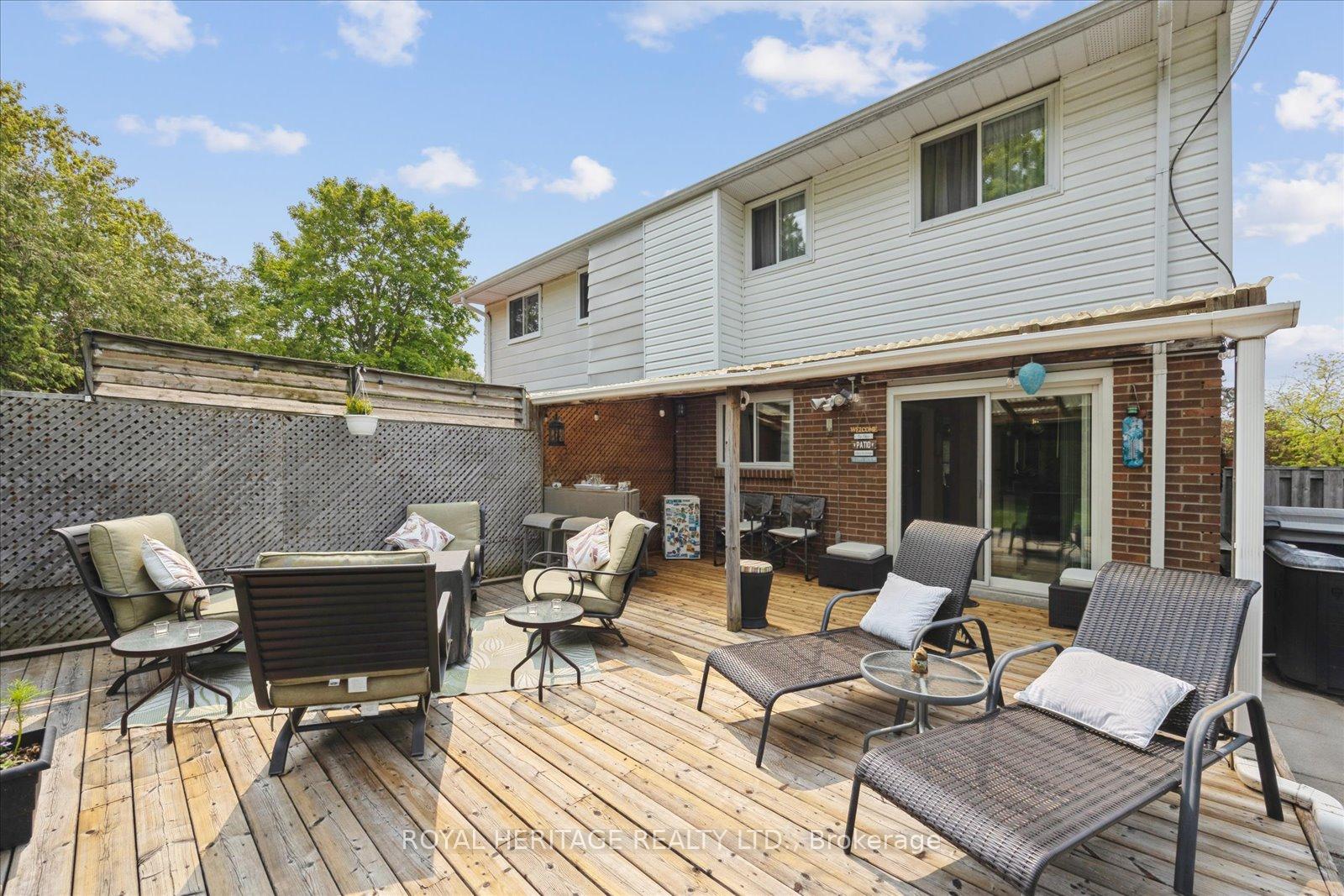 Photo 32 of 947 Harding Street, Whitby, Downtown Whitby — HOMEH
