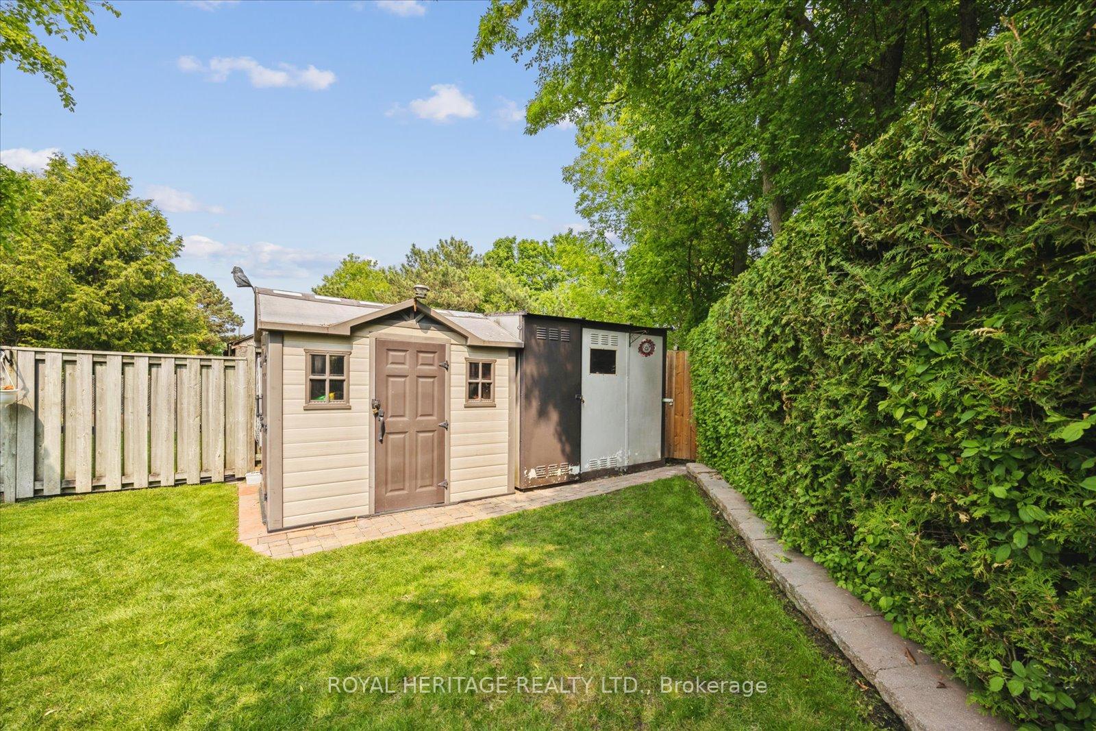 Photo 34 of 947 Harding Street, Whitby, Downtown Whitby — HOMEH
