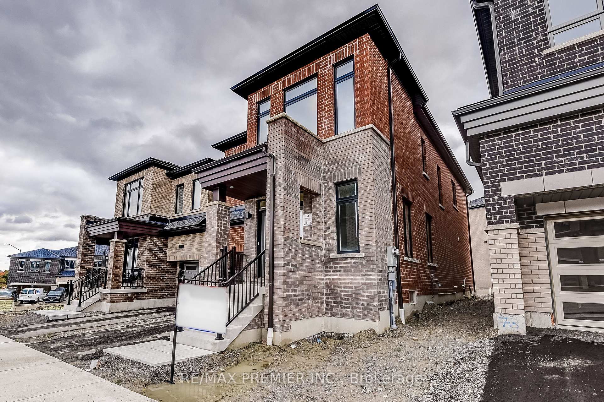 Photo 6 of 1267 Talisman Manor, Pickering, Rural Pickering — HOMEH