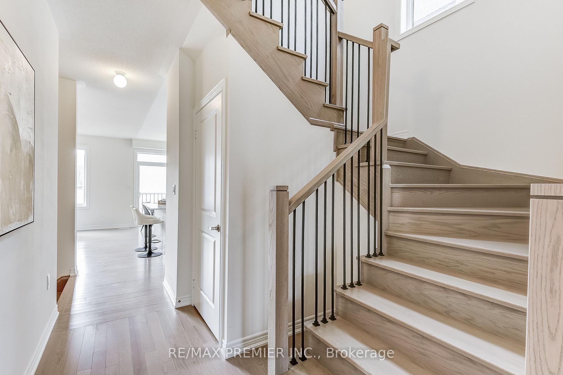 Photo 13 of 1267 Talisman Manor, Pickering, Rural Pickering — HOMEH