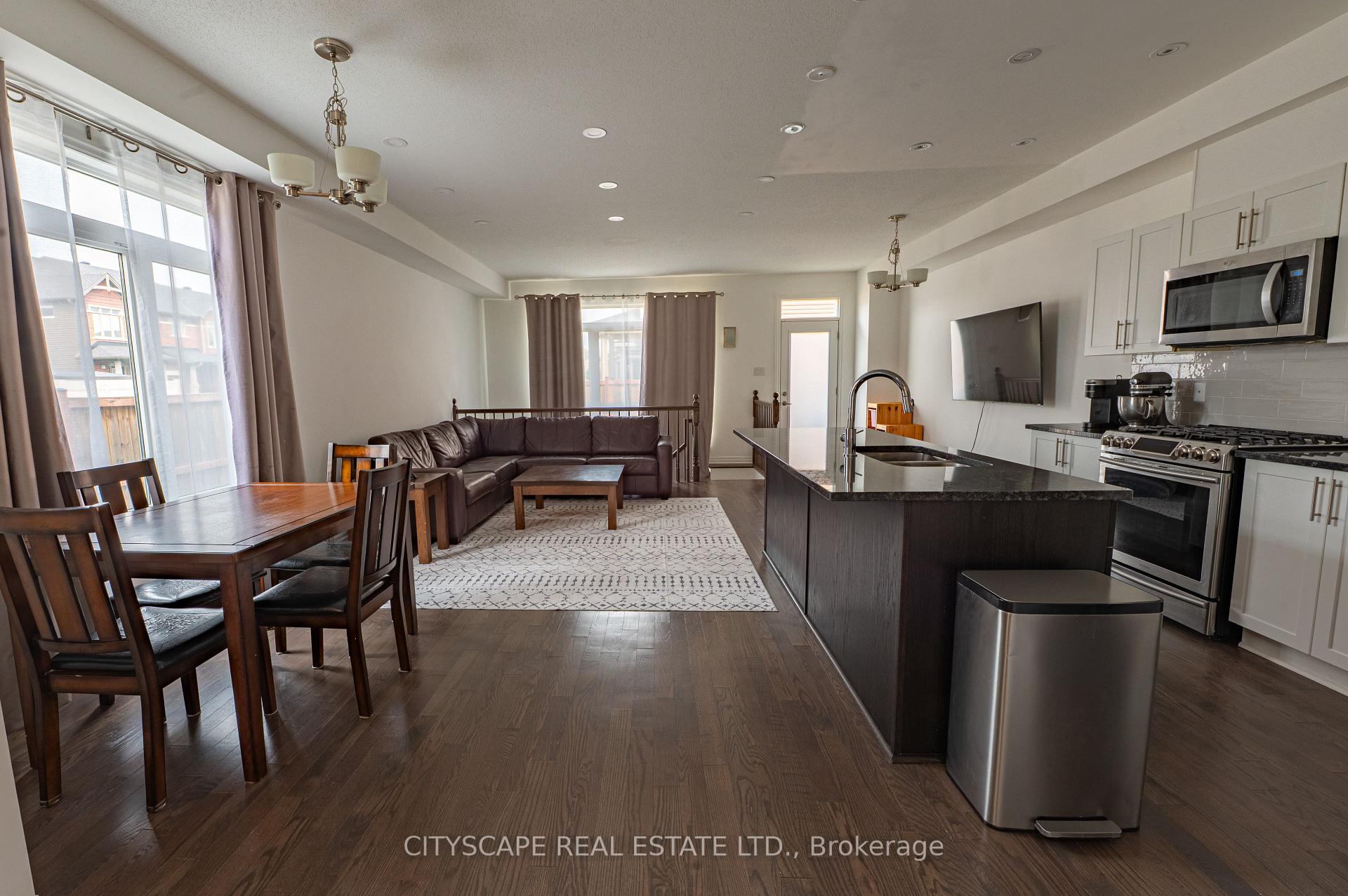 Photo 4 of 174 Joshua Street, Ottawa, Mer Bleue/Bradley Estates/Anderson Park — HOMEH