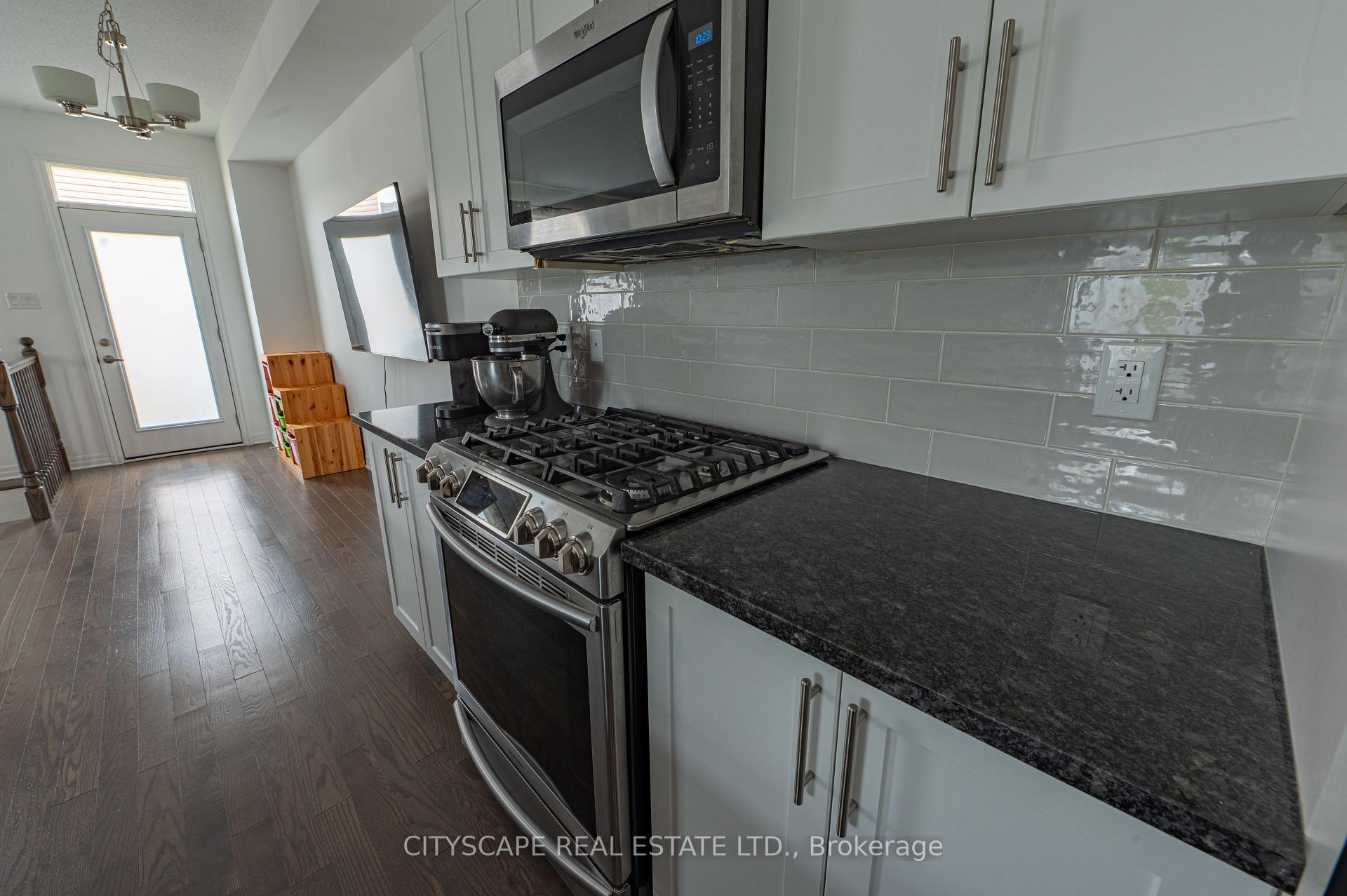 Photo 5 of 174 Joshua Street, Ottawa, Mer Bleue/Bradley Estates/Anderson Park — HOMEH