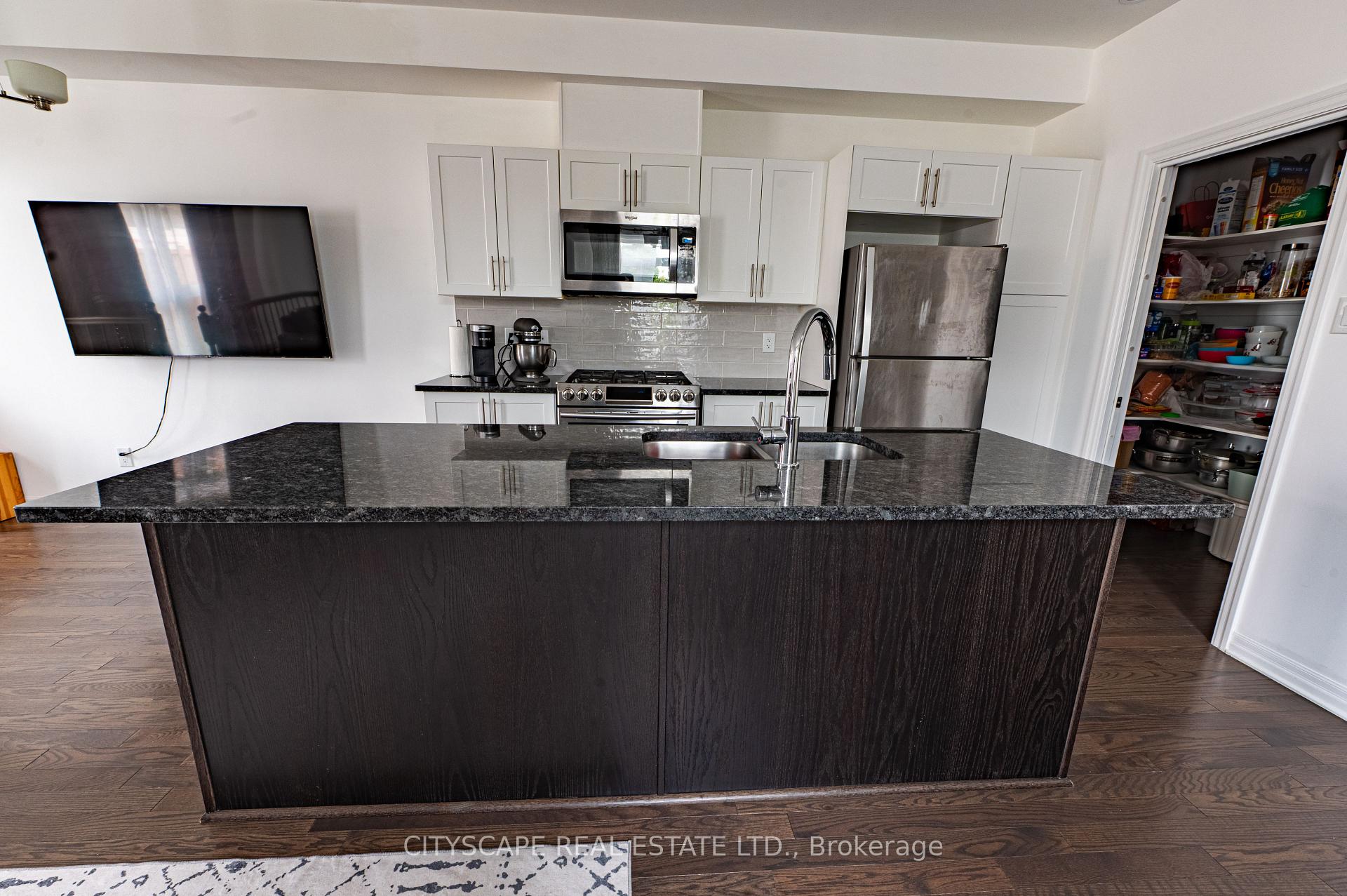 Photo 8 of 174 Joshua Street, Ottawa, Mer Bleue/Bradley Estates/Anderson Park — HOMEH