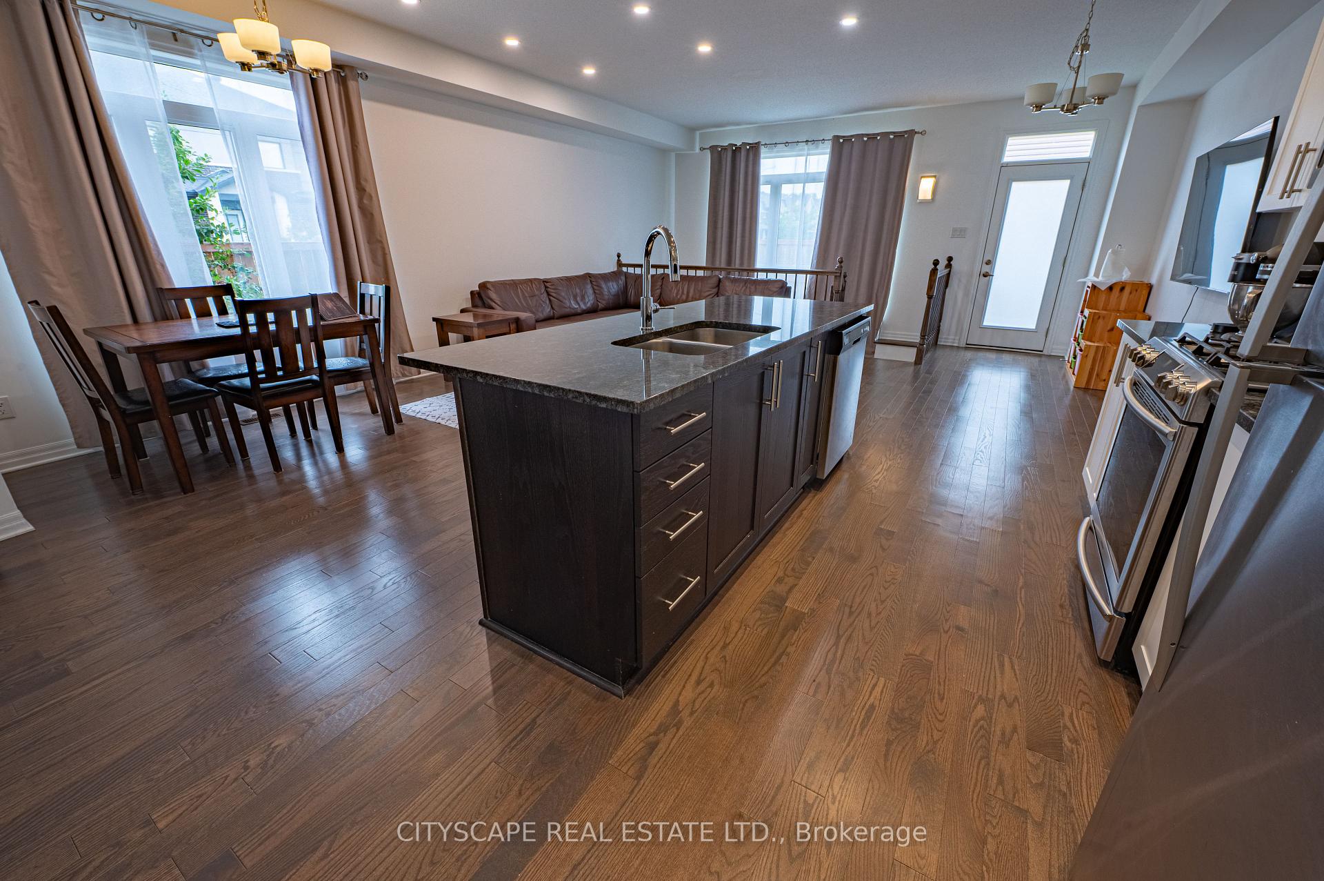 Photo 12 of 174 Joshua Street, Ottawa, Mer Bleue/Bradley Estates/Anderson Park — HOMEH