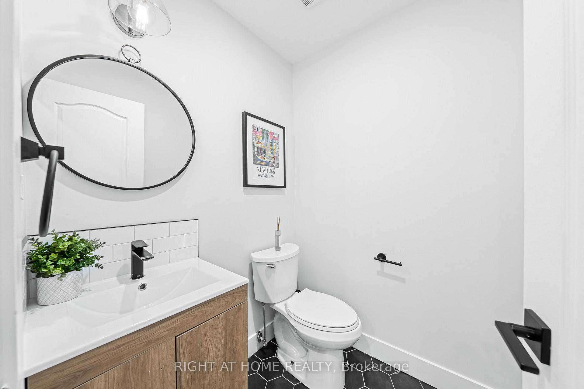 Photo 2 of Unit 13, 8777 Dufferin Street, Vaughan, Patterson — HOMEH