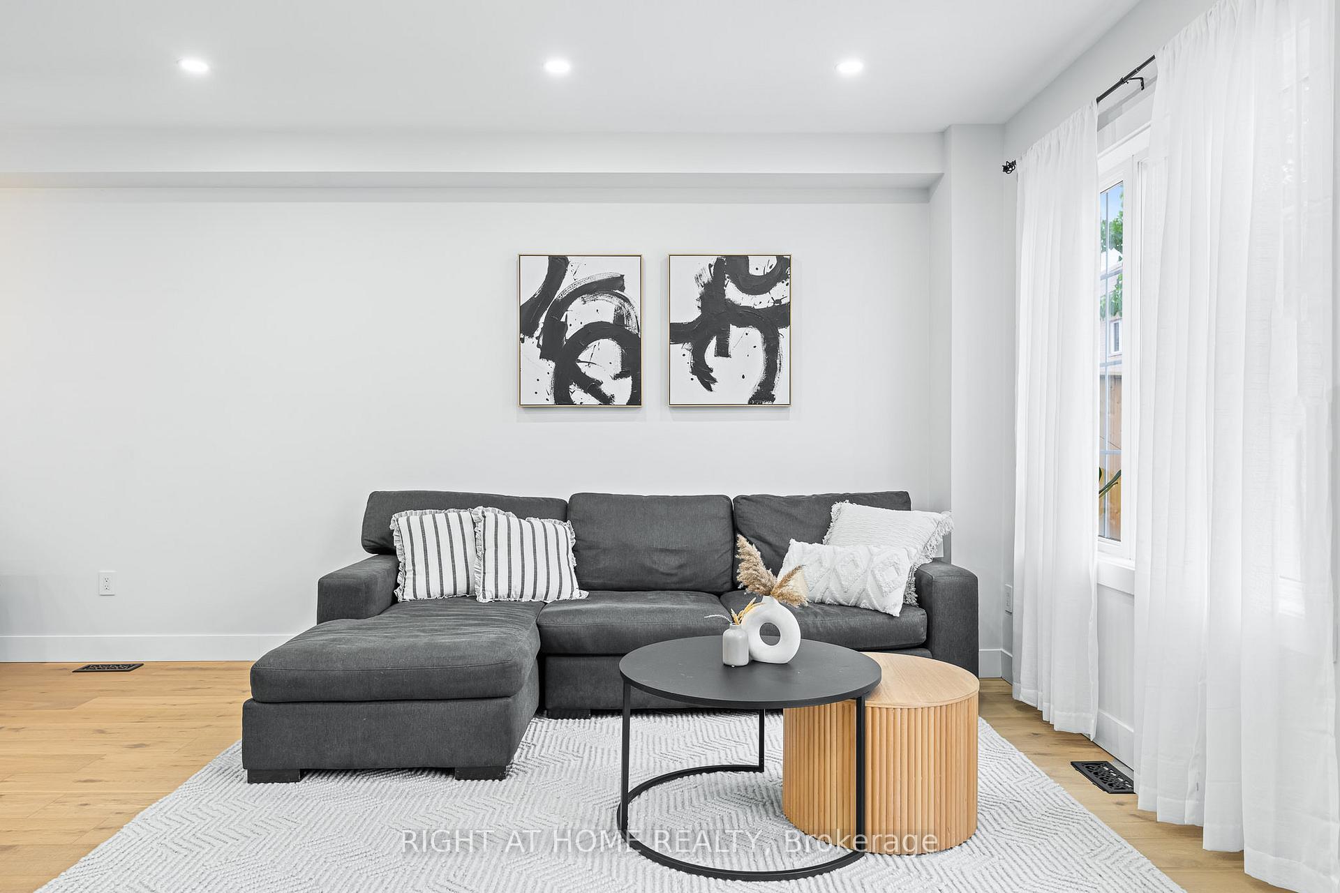 Photo 23 of Unit 13, 8777 Dufferin Street, Vaughan, Patterson — HOMEH