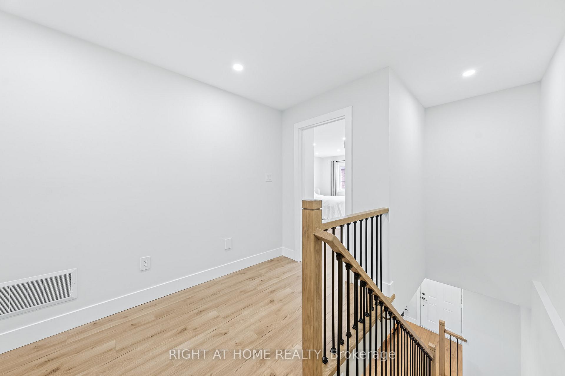 Photo 19 of Unit 13, 8777 Dufferin Street, Vaughan, Patterson — HOMEH