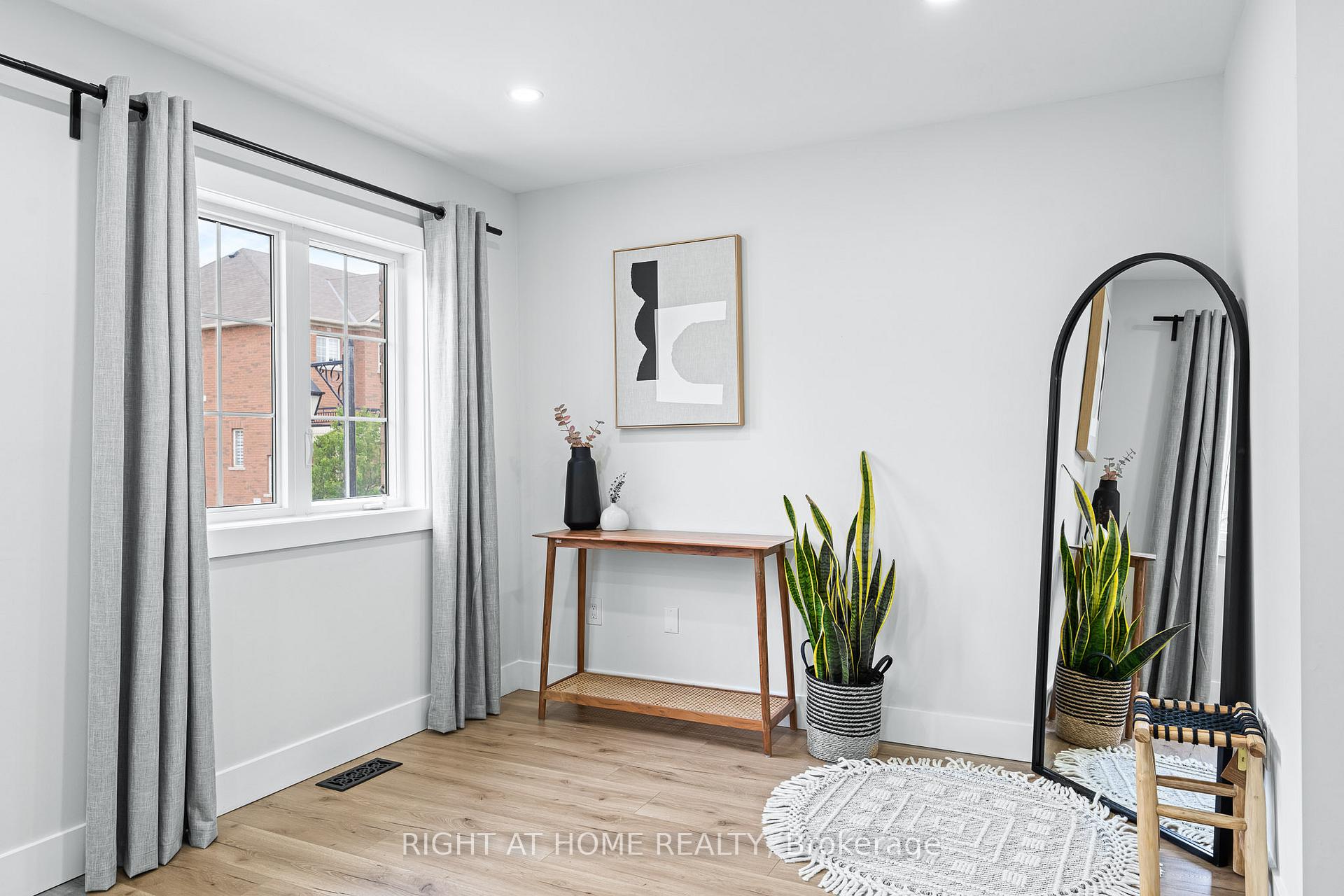 Photo 24 of Unit 13, 8777 Dufferin Street, Vaughan, Patterson — HOMEH