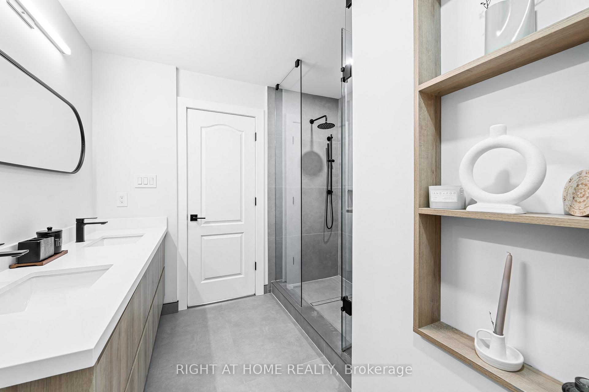 Photo 26 of Unit 13, 8777 Dufferin Street, Vaughan, Patterson — HOMEH