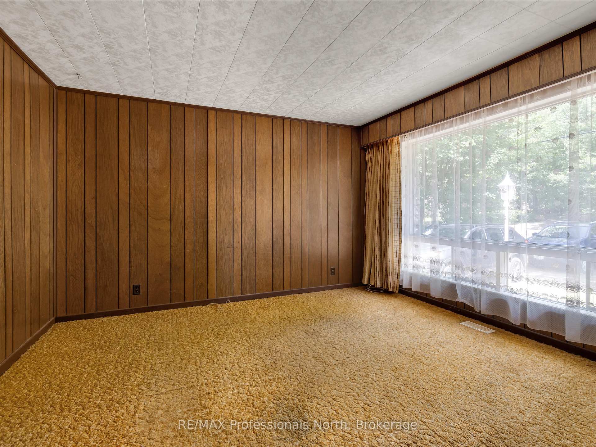 Photo 4 of 1716 Gravenhurst Parkway, Gravenhurst, Muskoka (S) — HOMEH