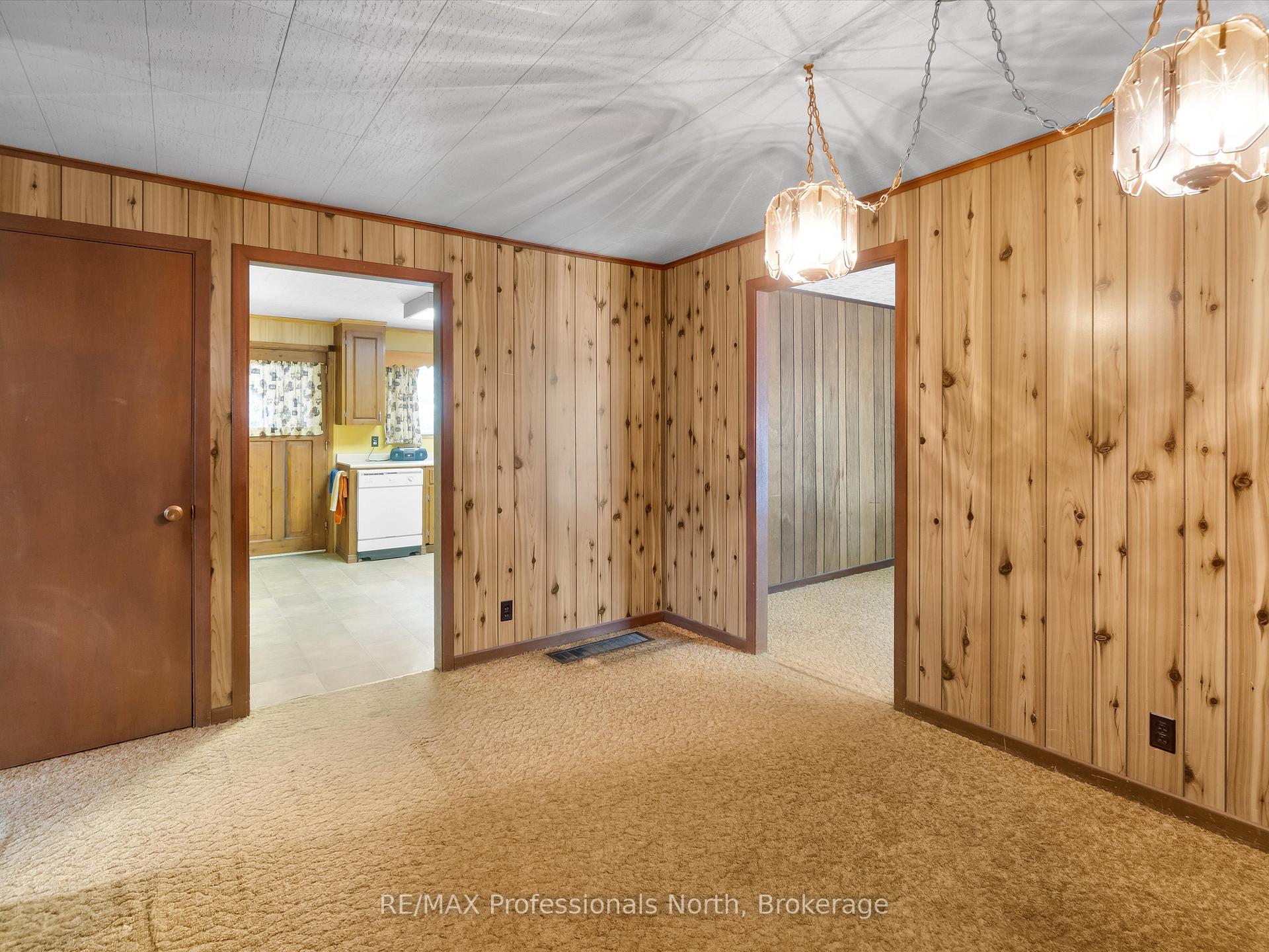 Photo 9 of 1716 Gravenhurst Parkway, Gravenhurst, Muskoka (S) — HOMEH