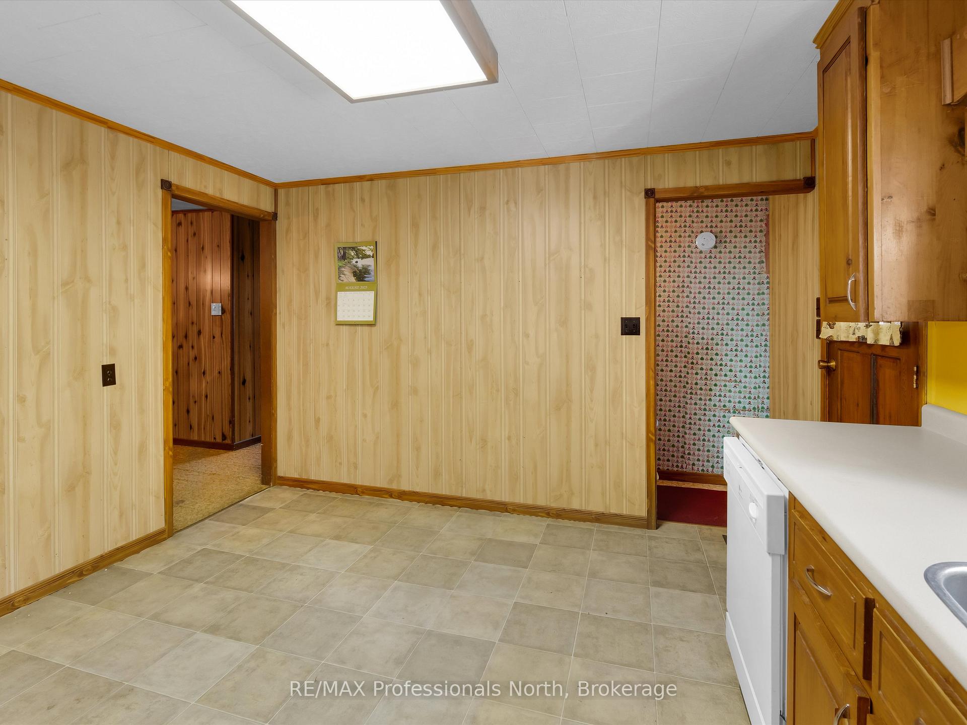 Photo 14 of 1716 Gravenhurst Parkway, Gravenhurst, Muskoka (S) — HOMEH
