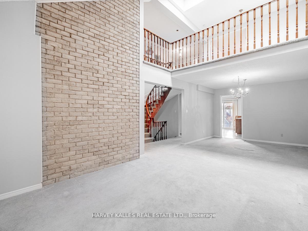 Photo 18 of 18 Finlayson Court W, Vaughan, Brownridge — HOMEH
