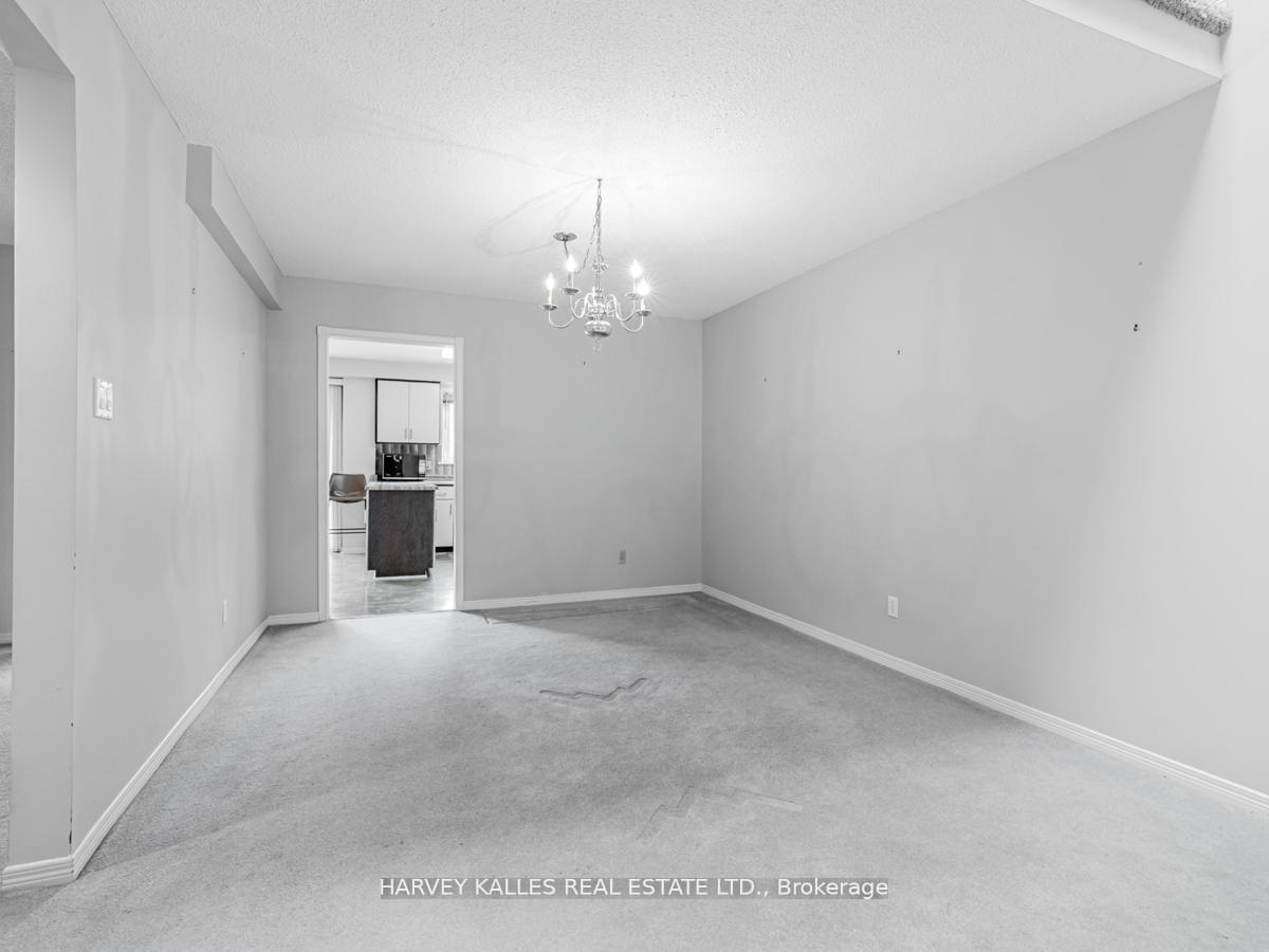 Photo 6 of 18 Finlayson Court W, Vaughan, Brownridge — HOMEH