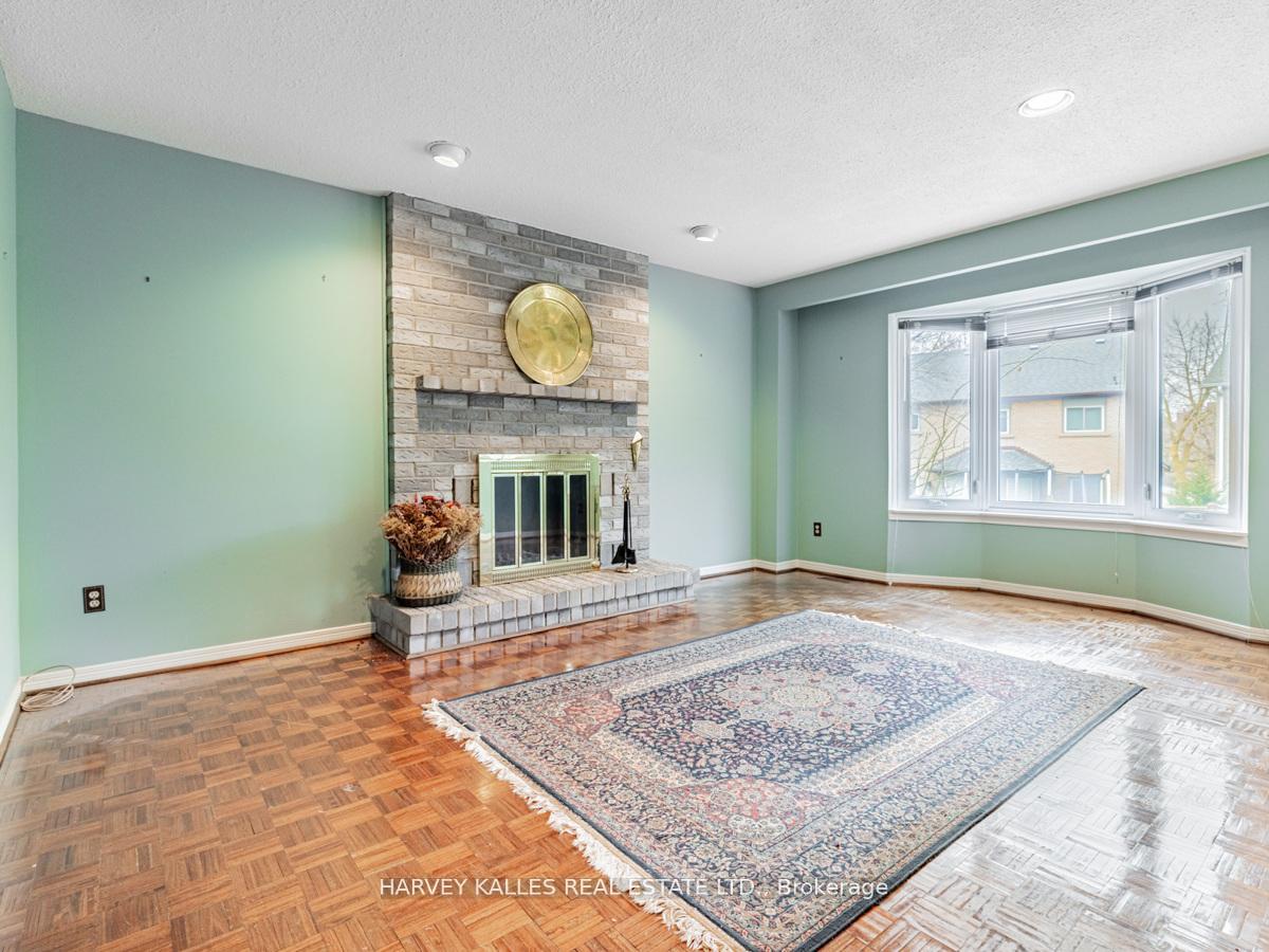 Photo 10 of 18 Finlayson Court W, Vaughan, Brownridge — HOMEH