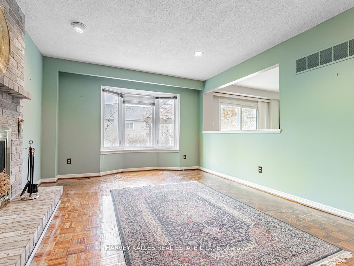 Photo 8 of 18 Finlayson Court W, Vaughan, Brownridge — HOMEH