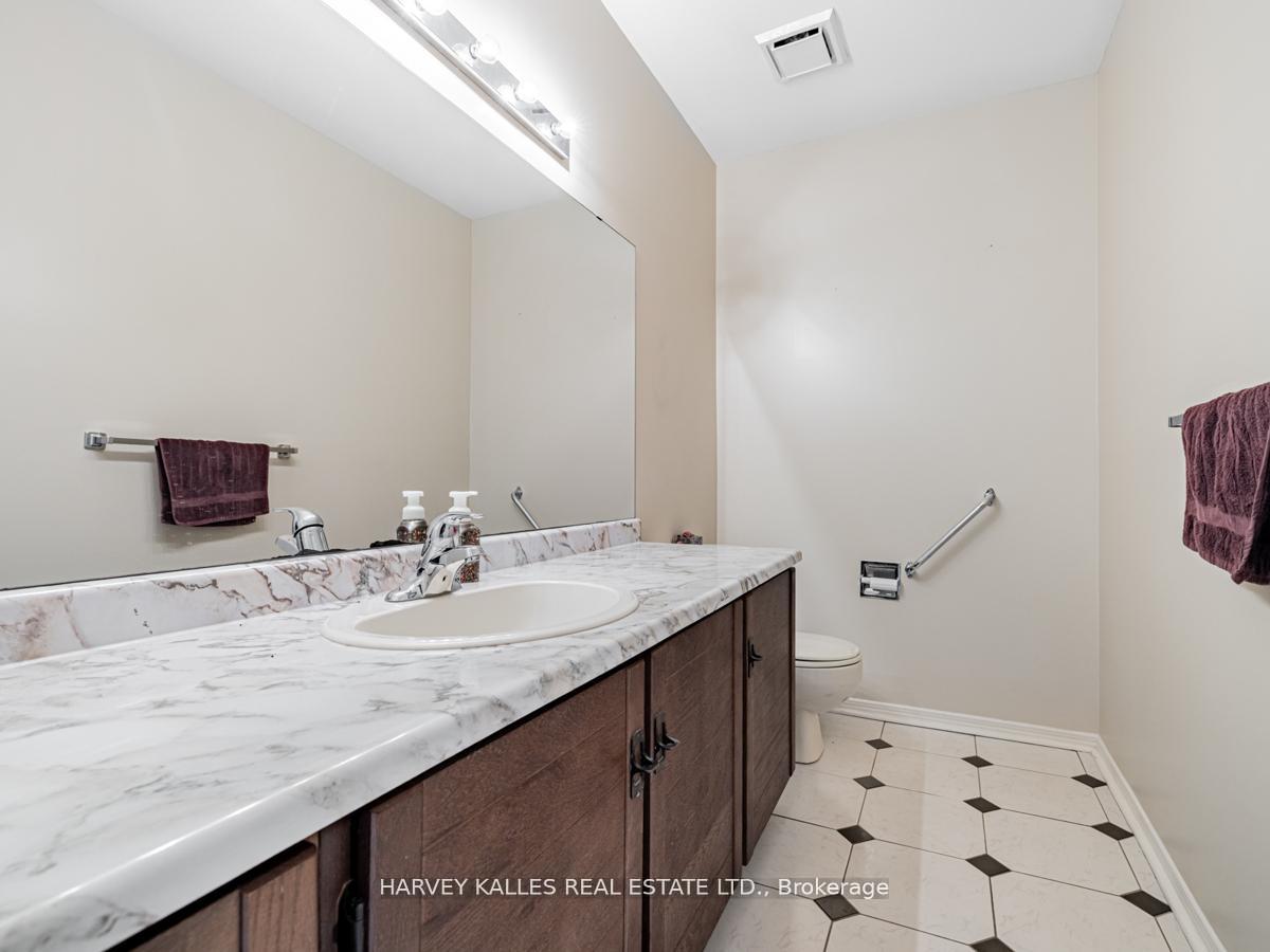 Photo 23 of 18 Finlayson Court W, Vaughan, Brownridge — HOMEH