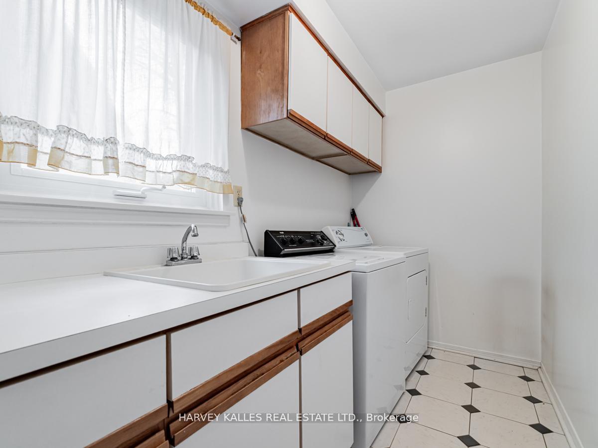 Photo 14 of 18 Finlayson Court W, Vaughan, Brownridge — HOMEH