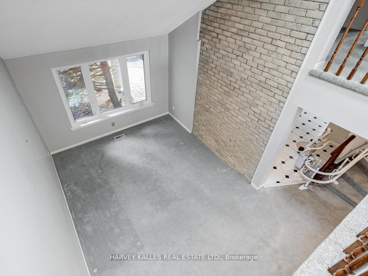 Photo 15 of 18 Finlayson Court W, Vaughan, Brownridge — HOMEH