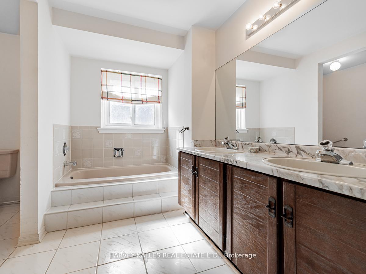 Photo 35 of 18 Finlayson Court W, Vaughan, Brownridge — HOMEH