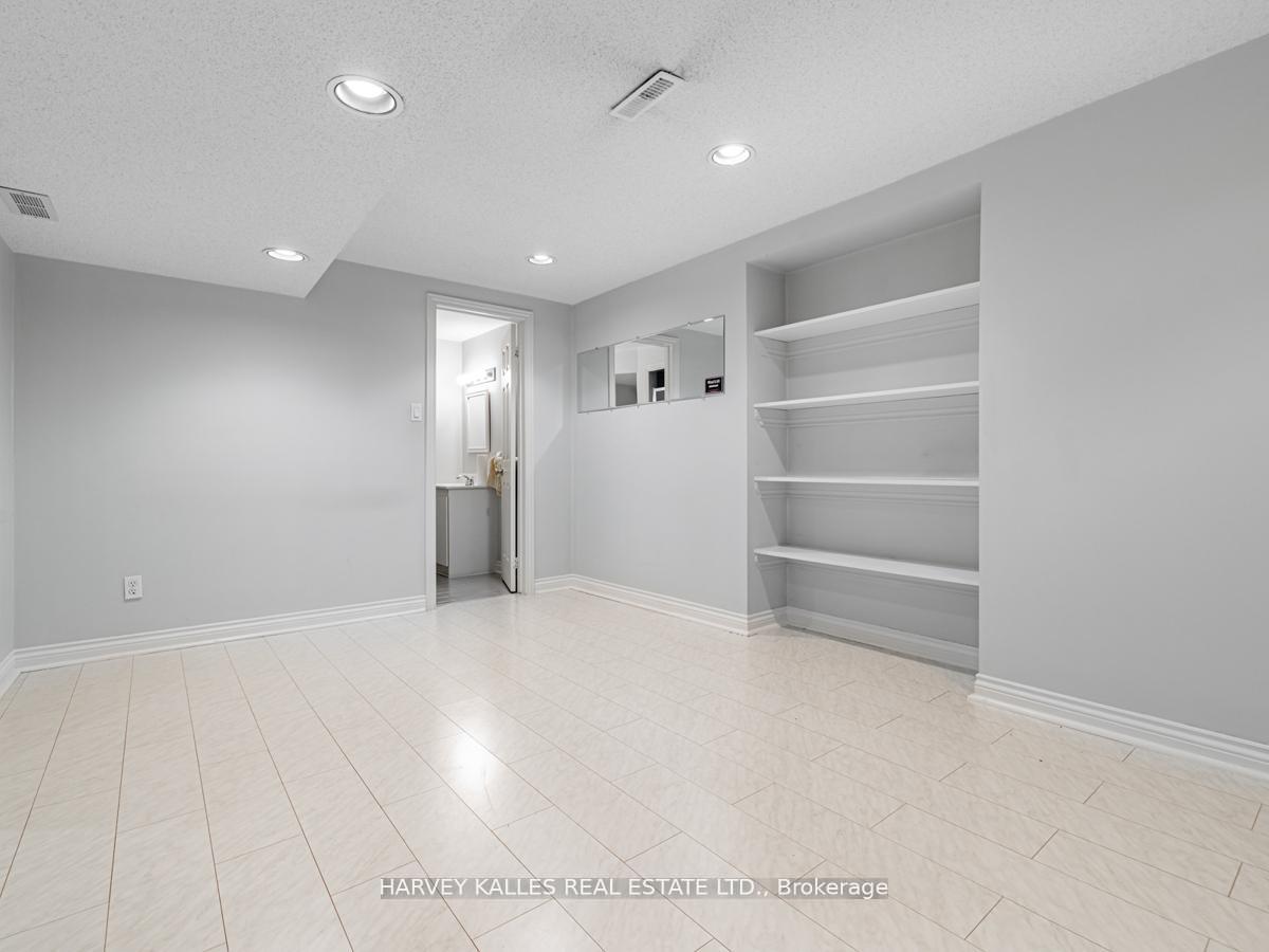 Photo 29 of 18 Finlayson Court W, Vaughan, Brownridge — HOMEH