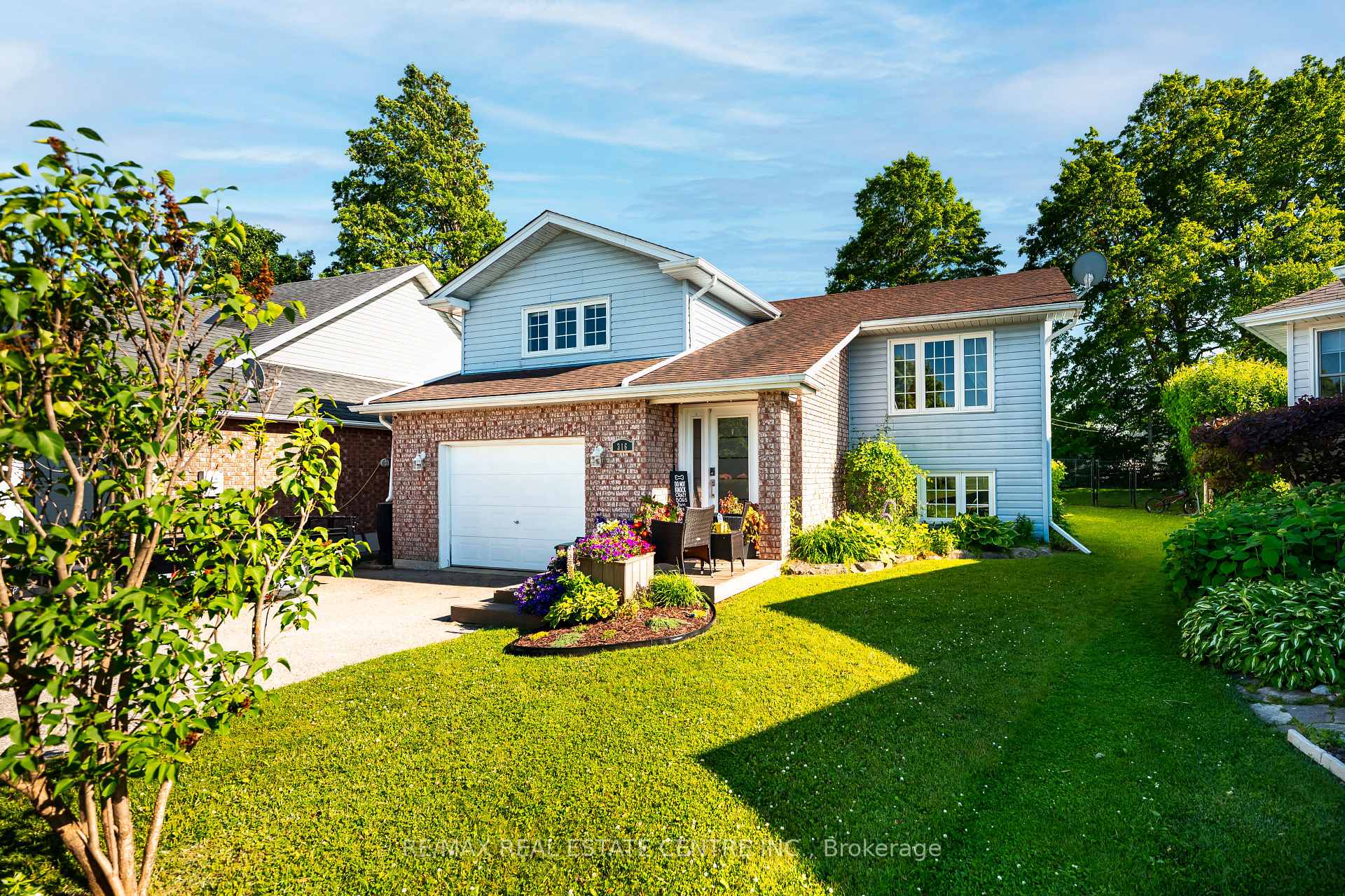 Front of 316 Olde Village Court