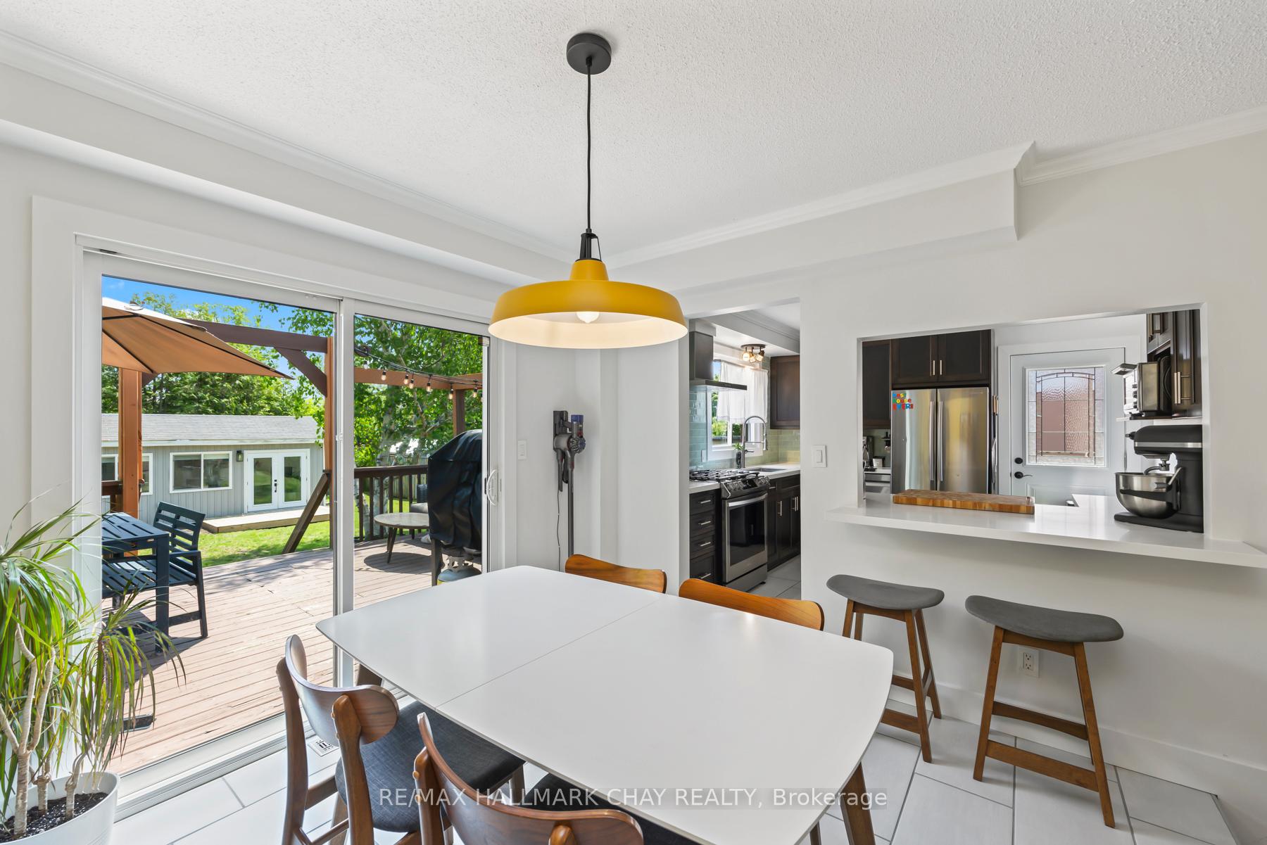 Photo 13 of 850 Rowantree Crescent, Kingston, North of Taylor-Kidd Blvd — HOMEH