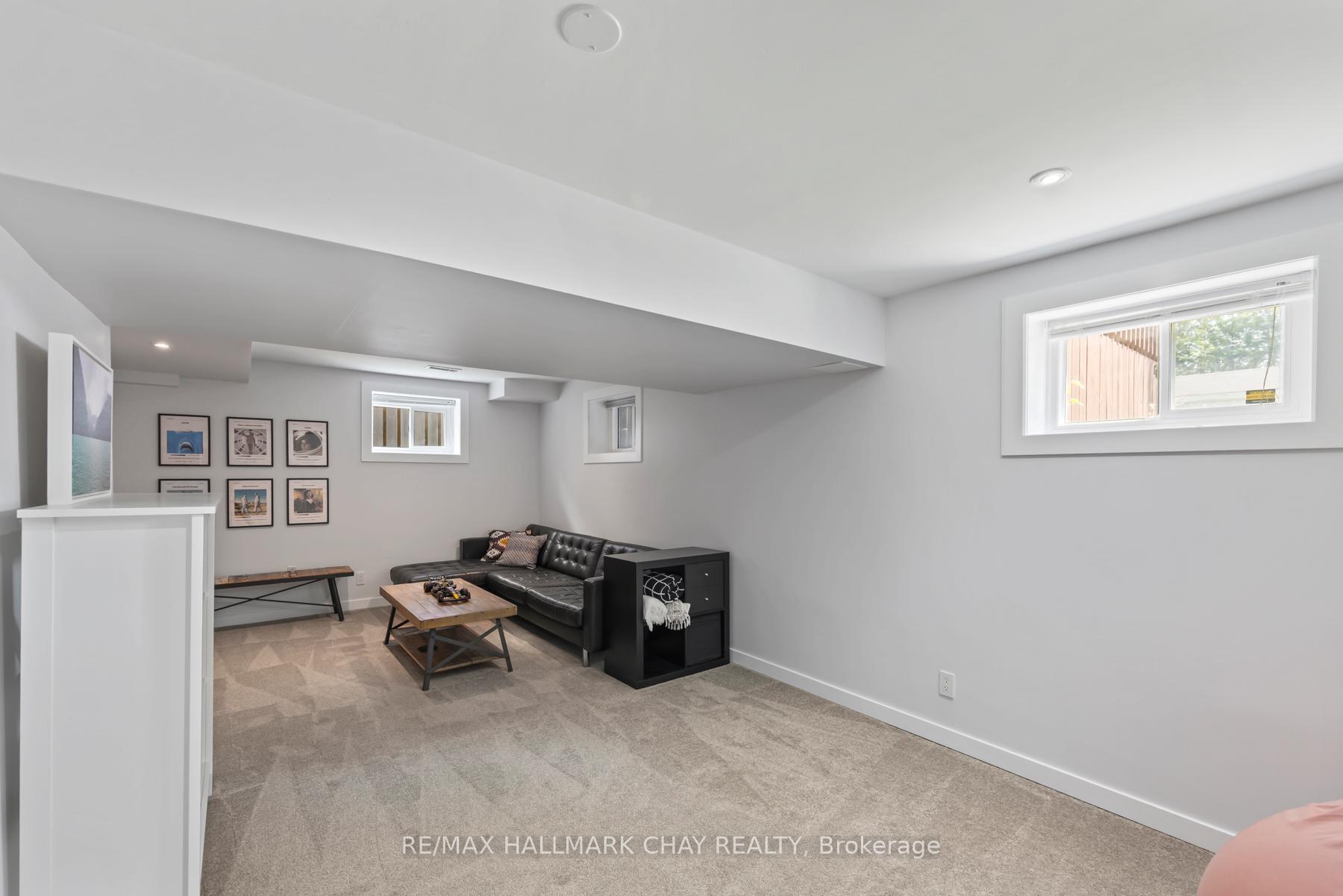Photo 31 of 850 Rowantree Crescent, Kingston, North of Taylor-Kidd Blvd — HOMEH