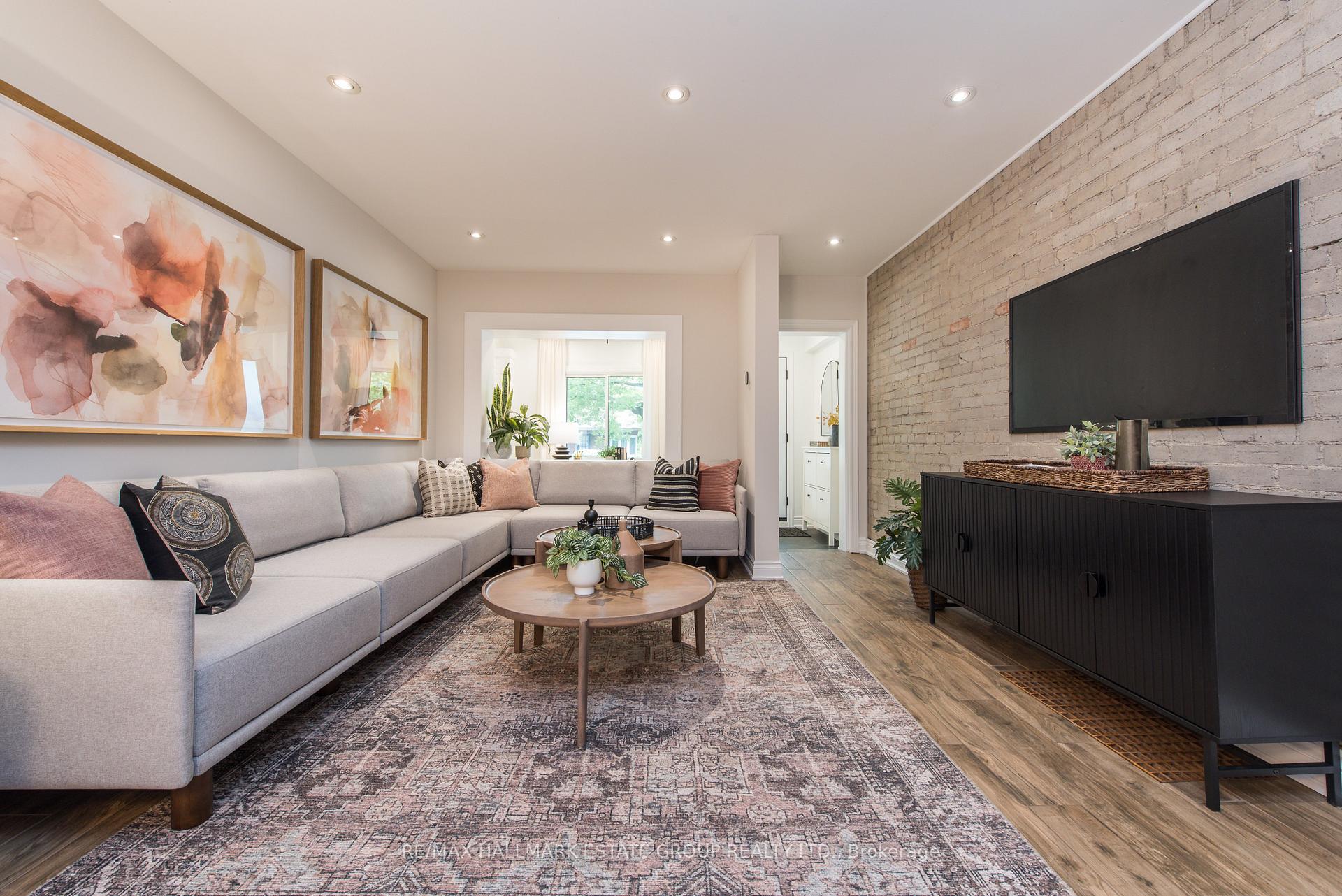 Photo 8 of 56 Oakcrest Avenue, Toronto, East End-Danforth — HOMEH