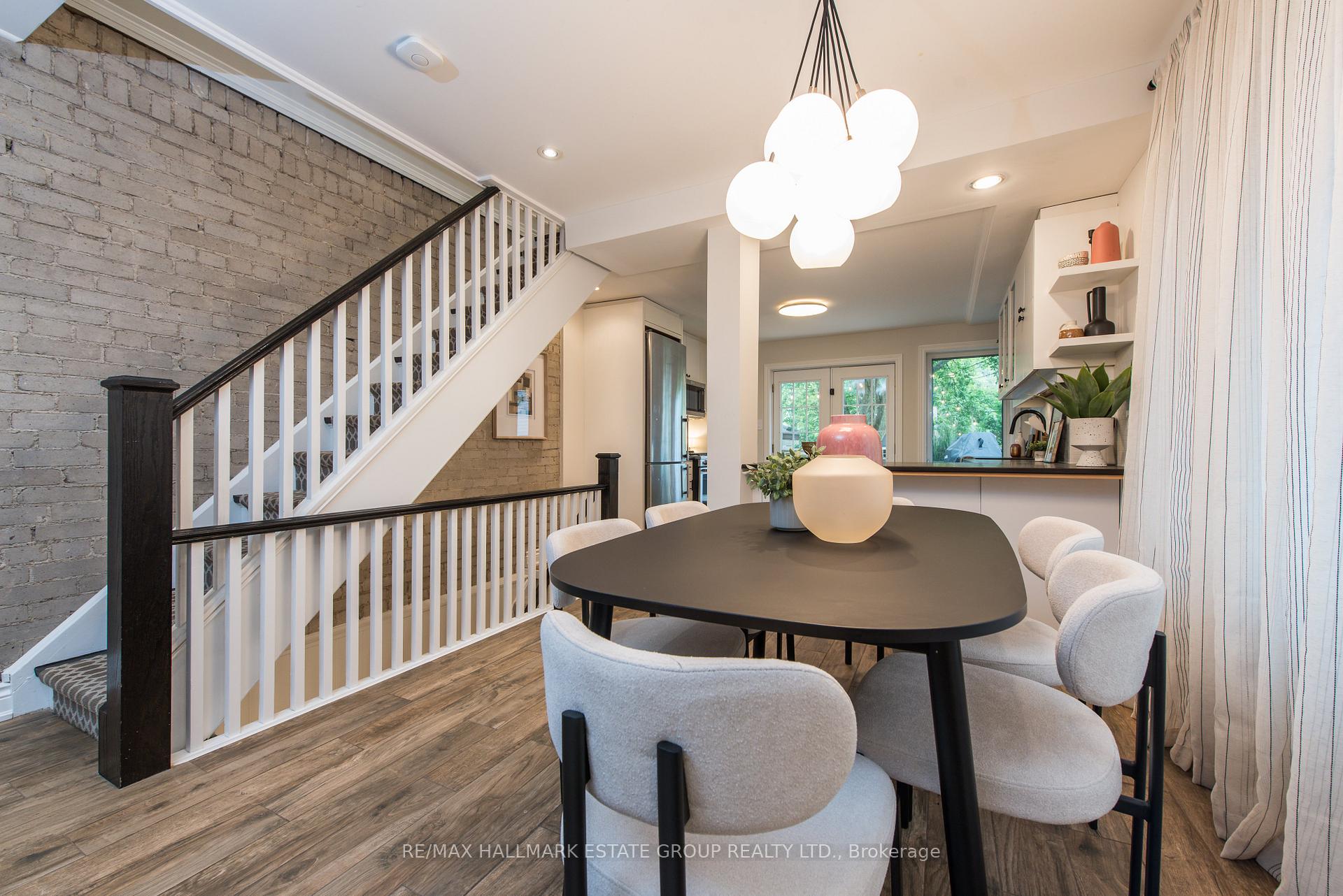 Photo 11 of 56 Oakcrest Avenue, Toronto, East End-Danforth — HOMEH