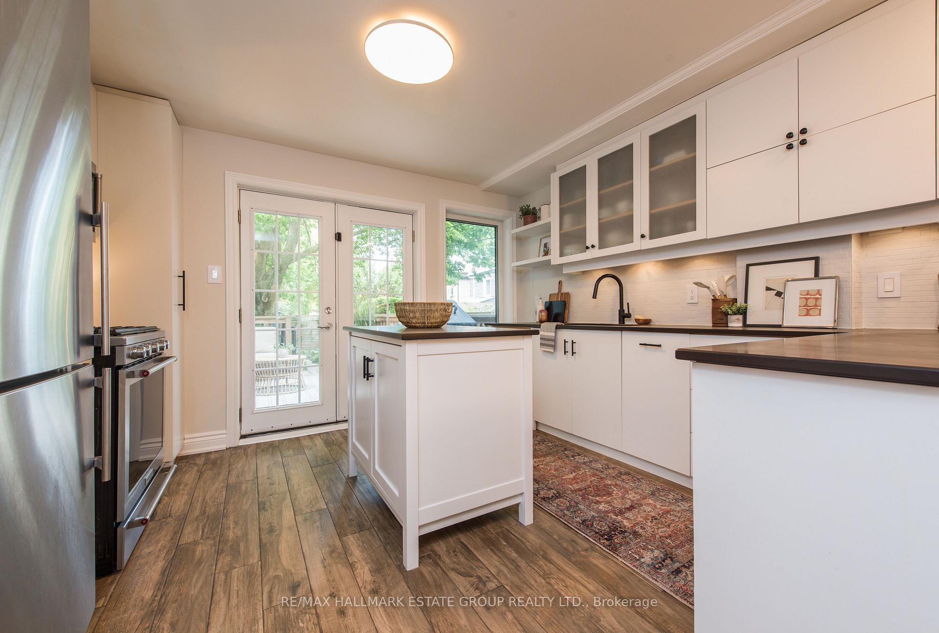 Photo 9 of 56 Oakcrest Avenue, Toronto, East End-Danforth — HOMEH