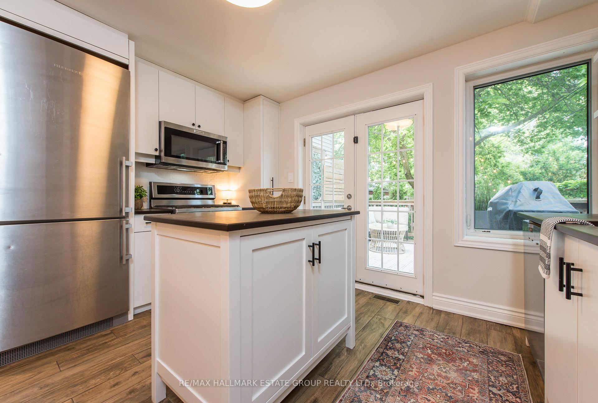 Photo 12 of 56 Oakcrest Avenue, Toronto, East End-Danforth — HOMEH