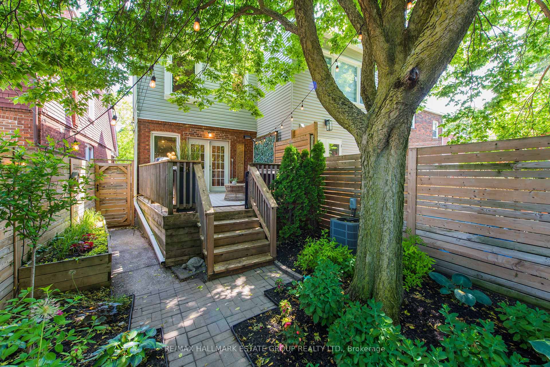Photo 24 of 56 Oakcrest Avenue, Toronto, East End-Danforth — HOMEH