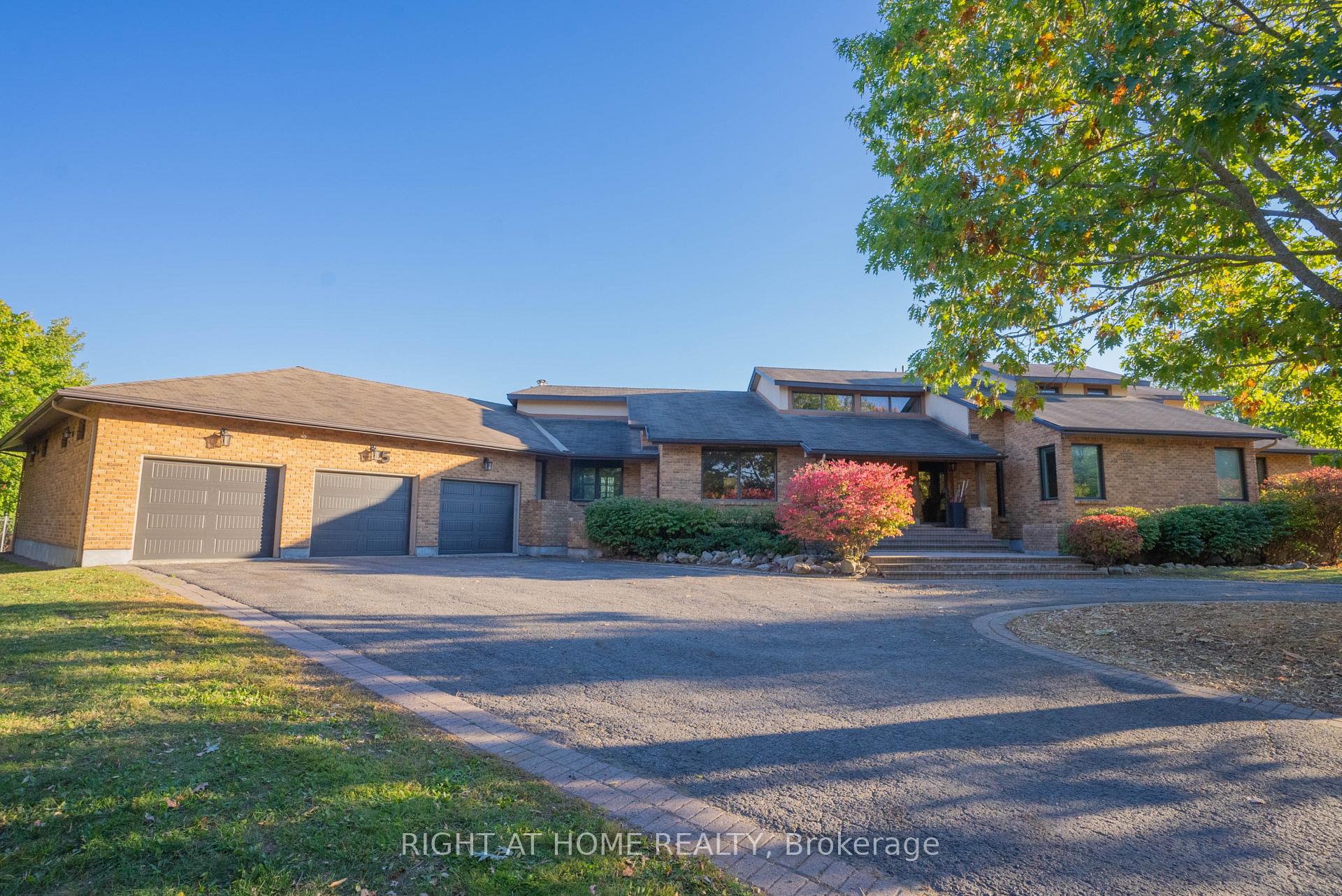Photo 1 of 5 Burnt Tree Court, Ottawa, Cedar Hill/Orchard Estates — HOMEH