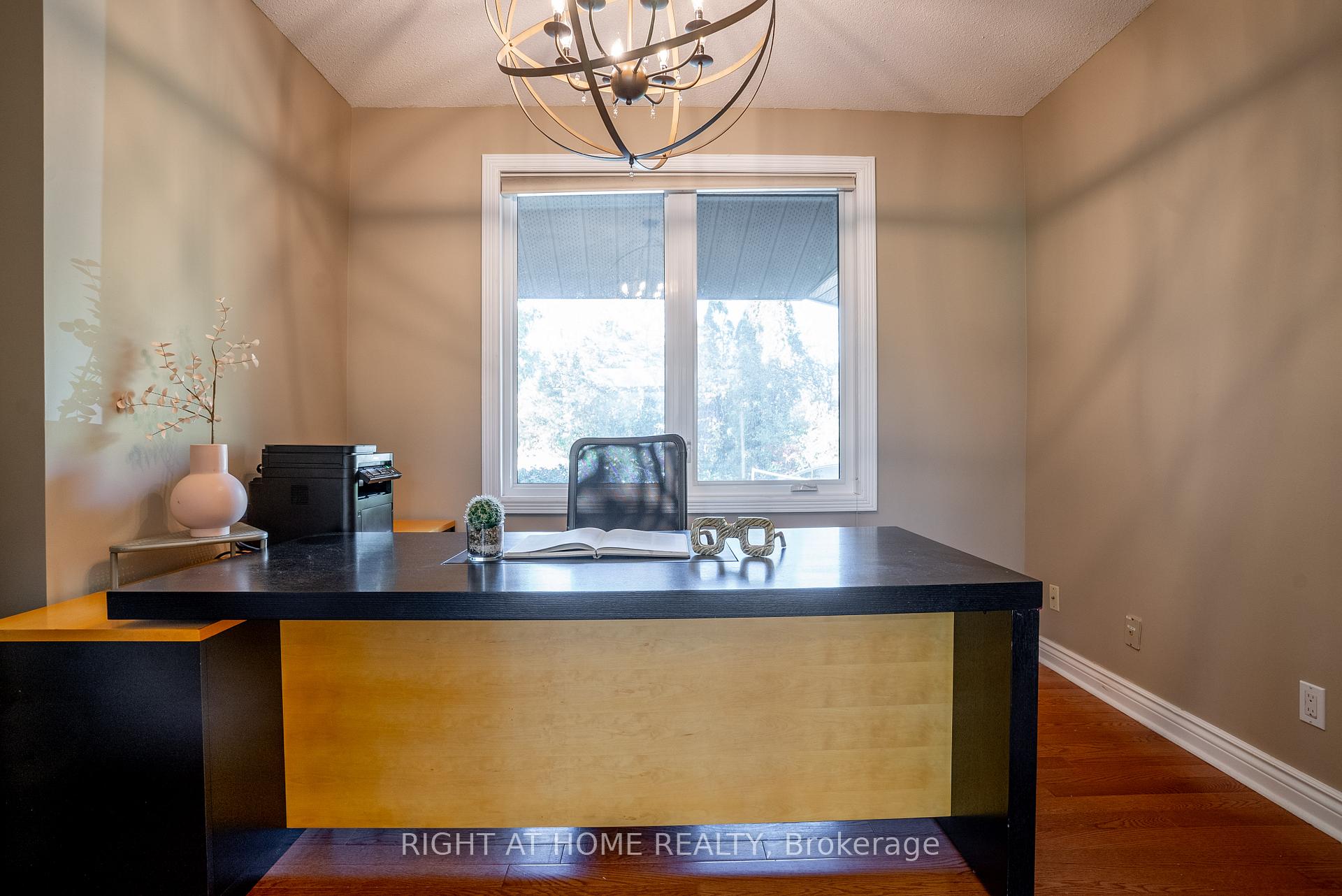 Photo 11 of 5 Burnt Tree Court, Ottawa, Cedar Hill/Orchard Estates — HOMEH