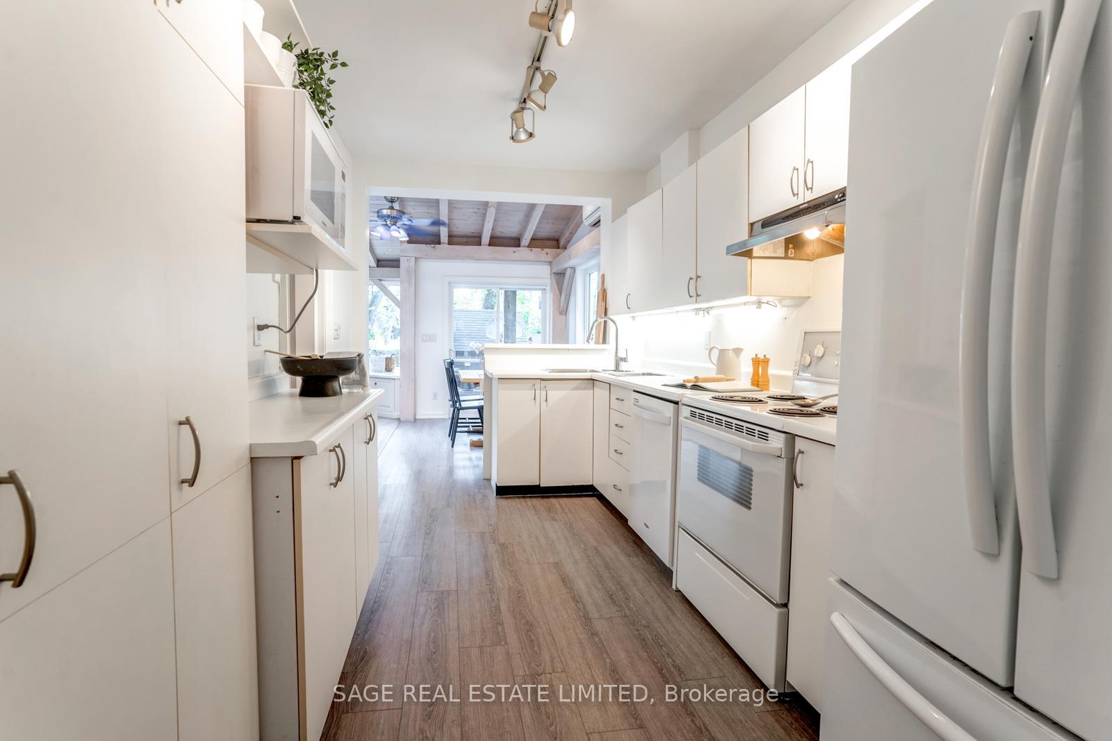Photo 17 of 49 Melrose Avenue, Toronto, Lawrence Park North — HOMEH