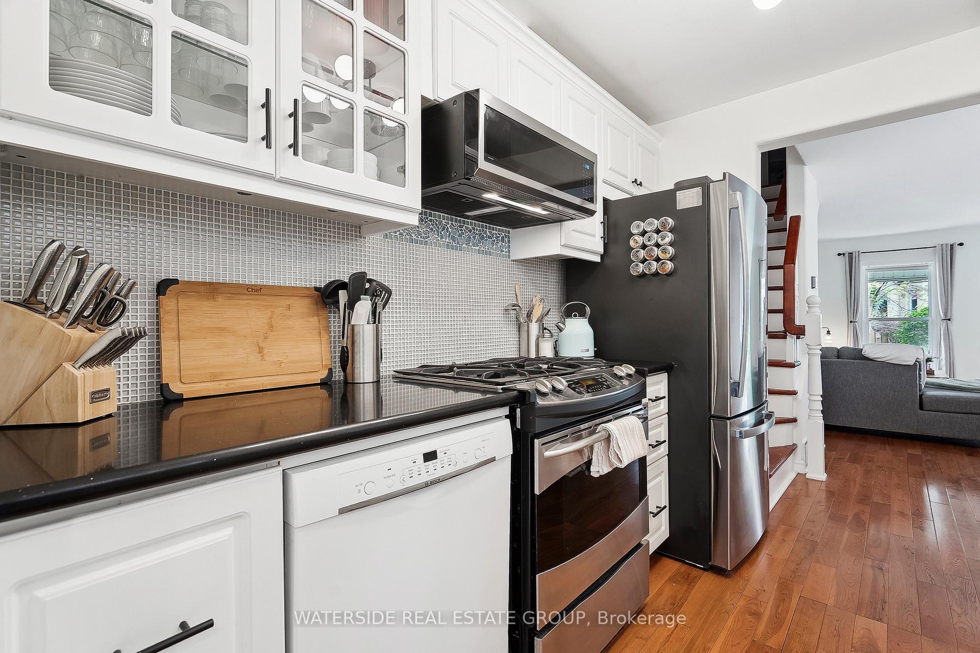 Photo 9 of 75 Ray Street N, Hamilton, Strathcona — HOMEH