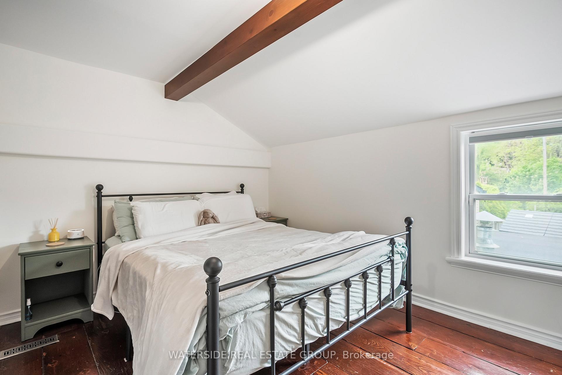 Photo 18 of 75 Ray Street N, Hamilton, Strathcona — HOMEH
