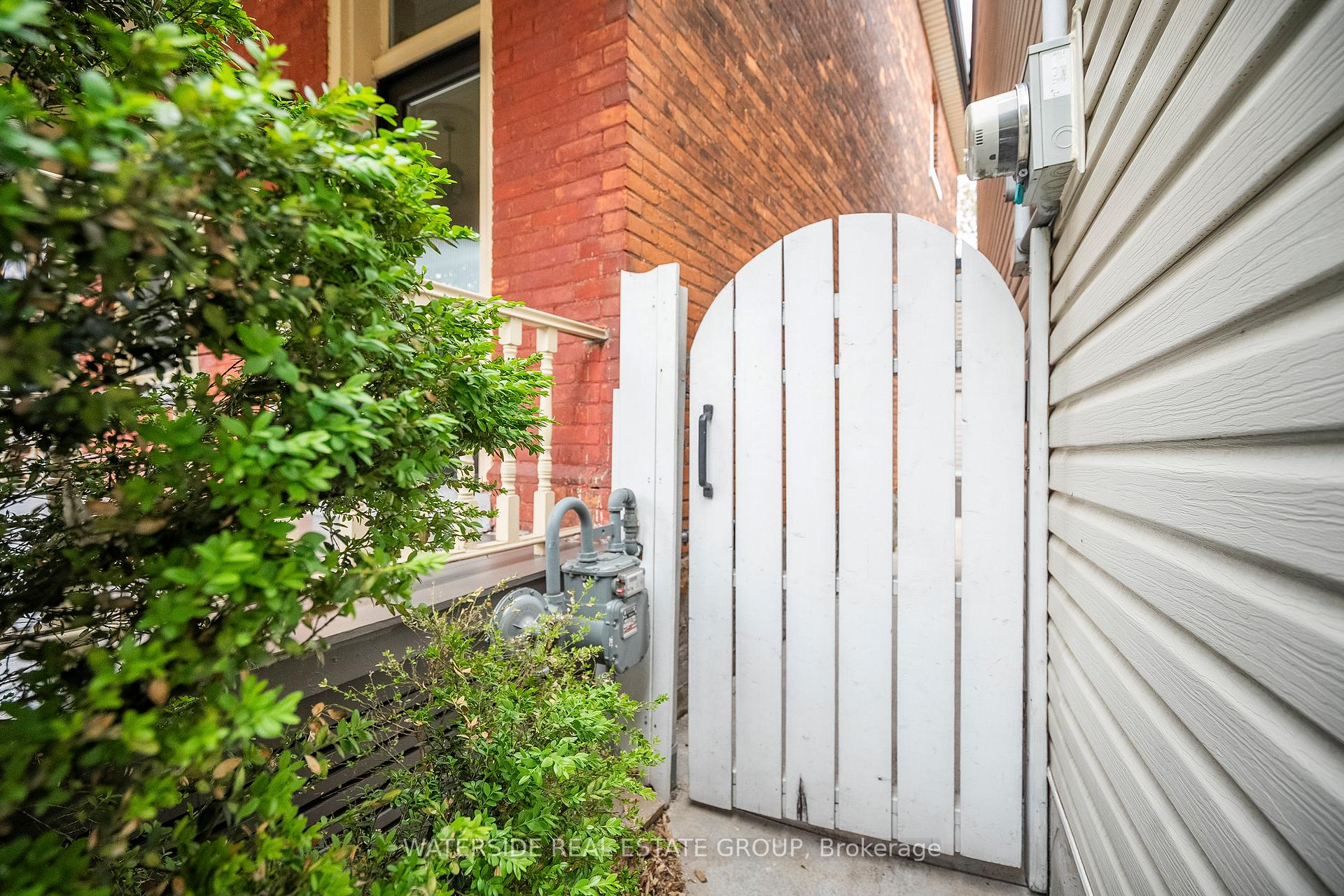 Photo 24 of 75 Ray Street N, Hamilton, Strathcona — HOMEH