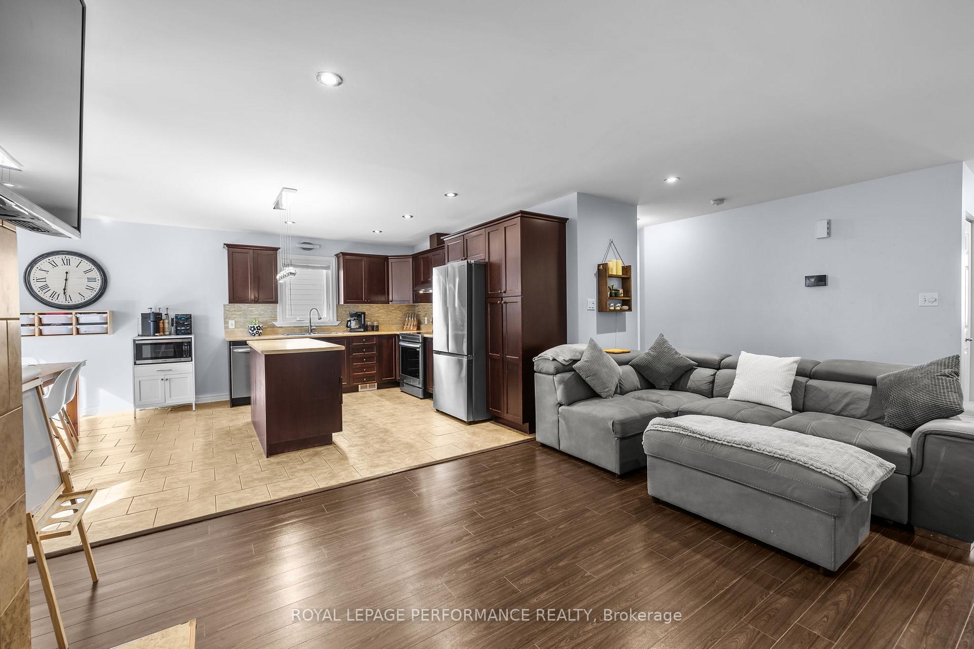 Photo 6 of 54 Giroux Street, The Nation, Limoges — HOMEH